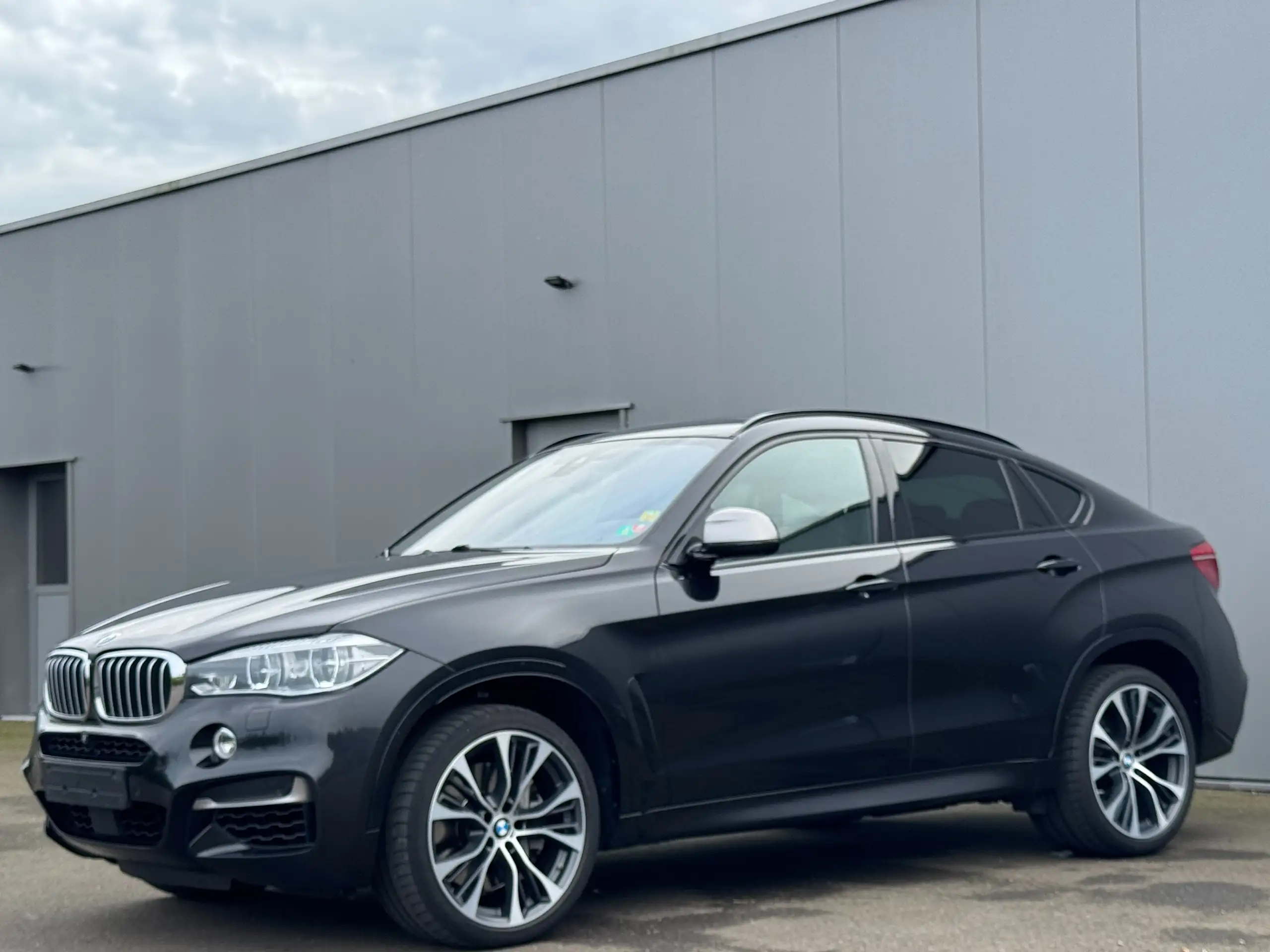 BMW - X6 M