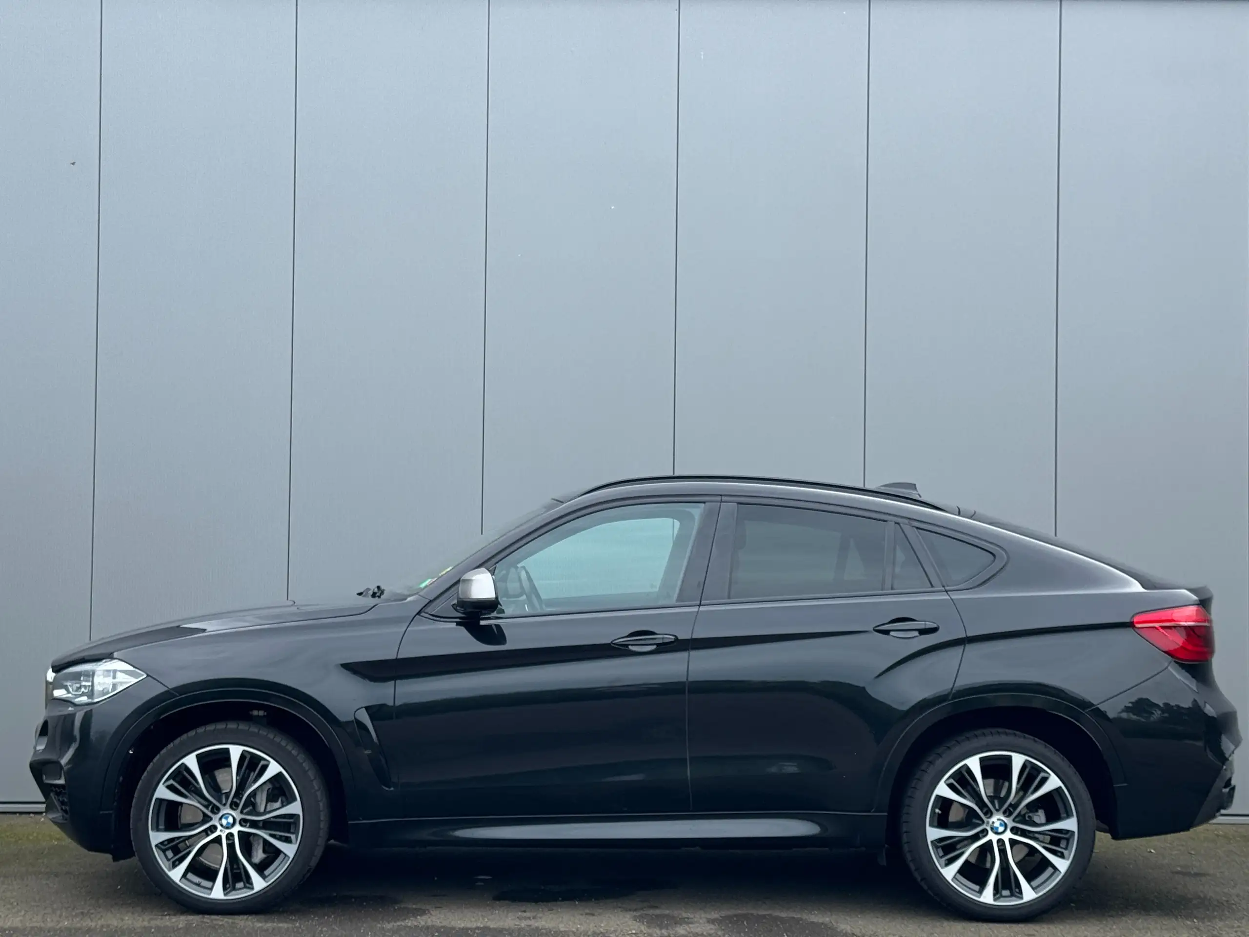 BMW - X6 M