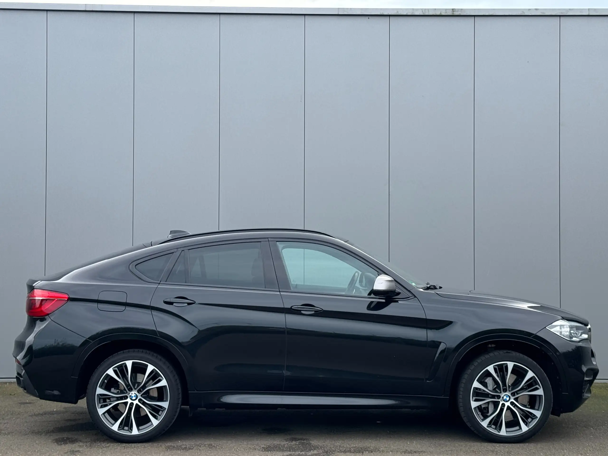 BMW - X6 M