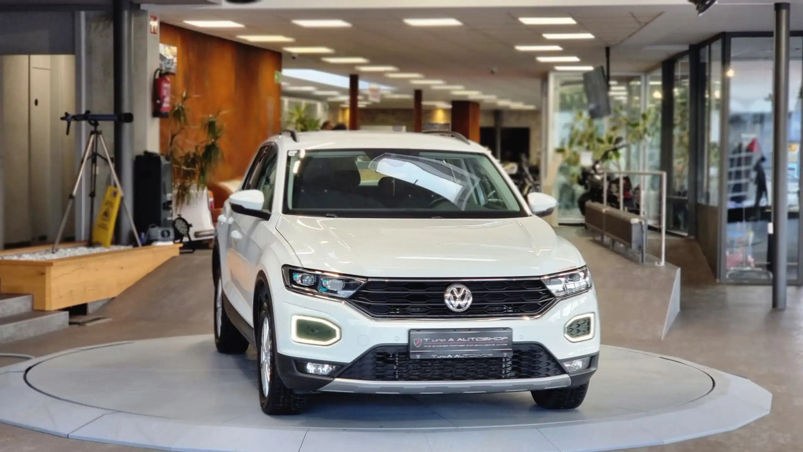 Volkswagen - T-Roc