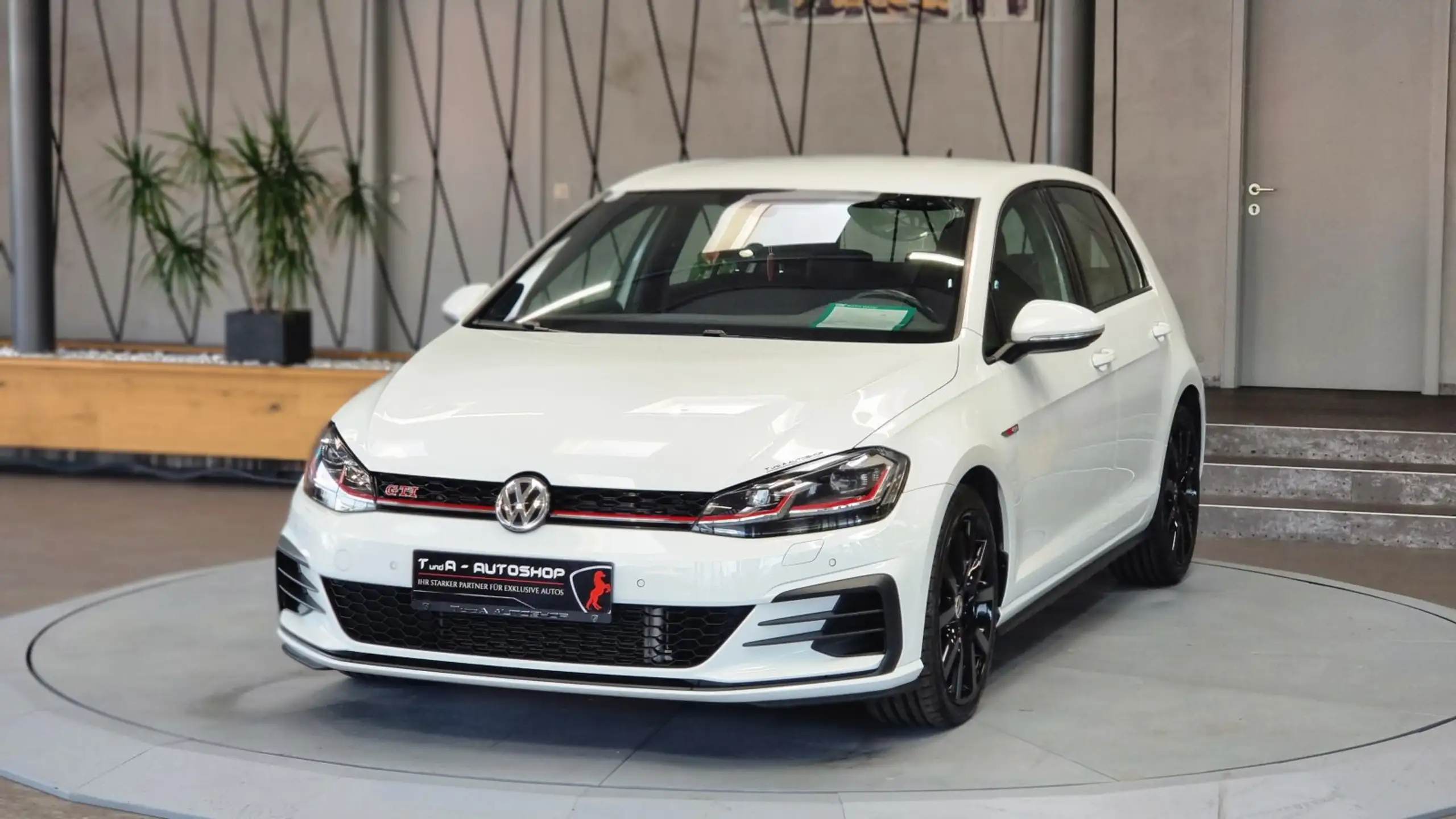 Volkswagen Golf GTI 2019