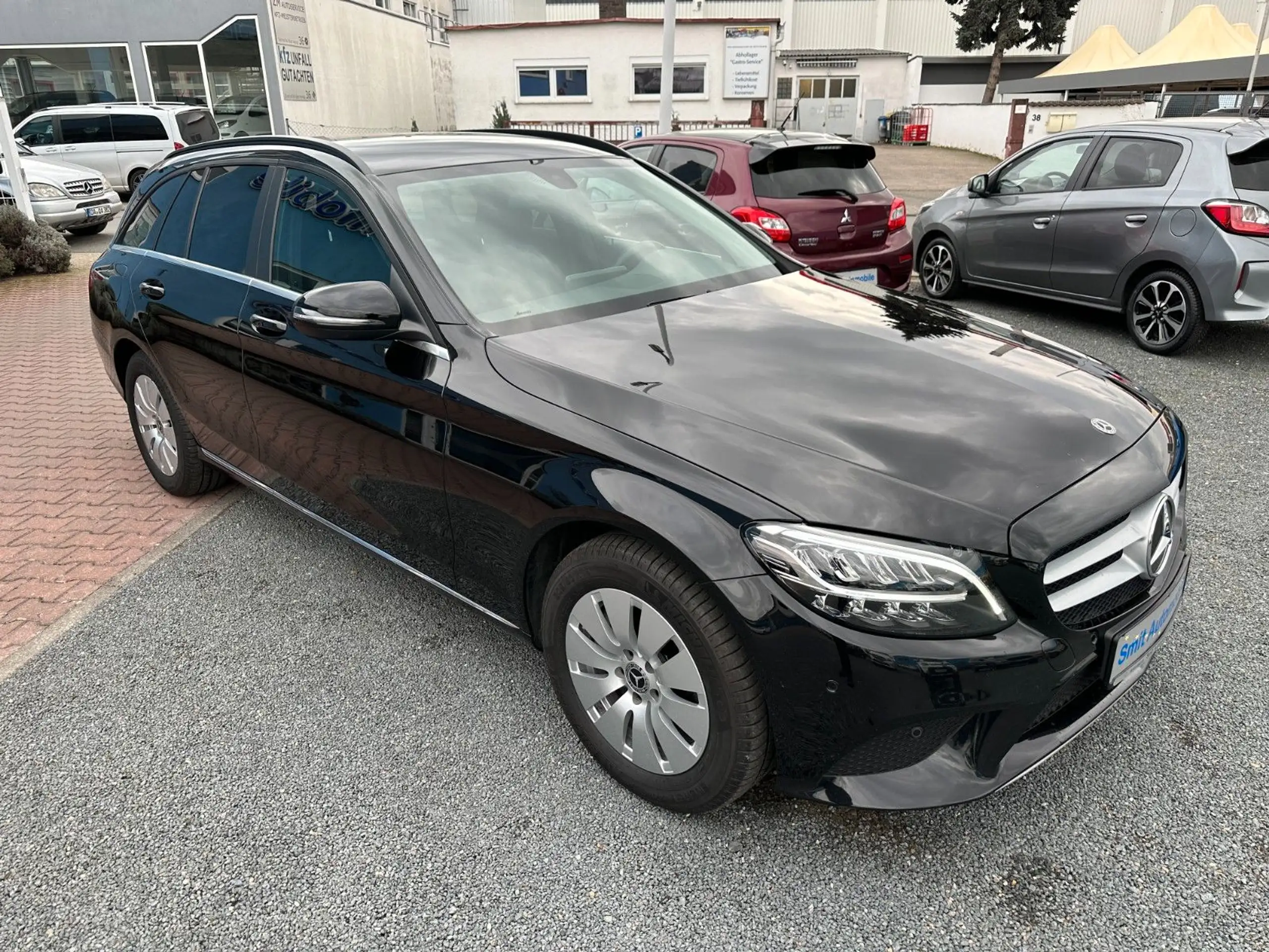 Mercedes-Benz - C 220