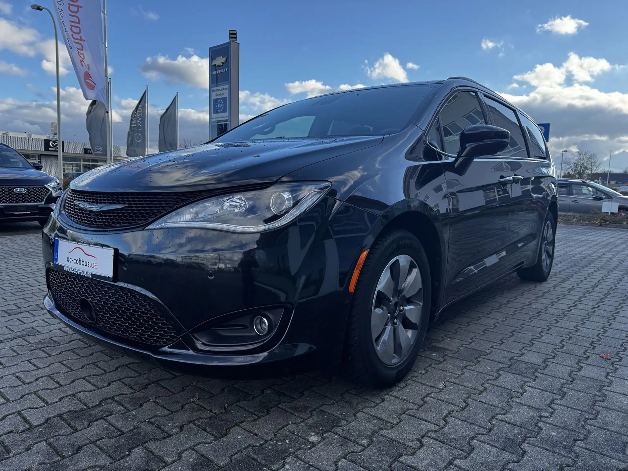 Chrysler - Pacifica