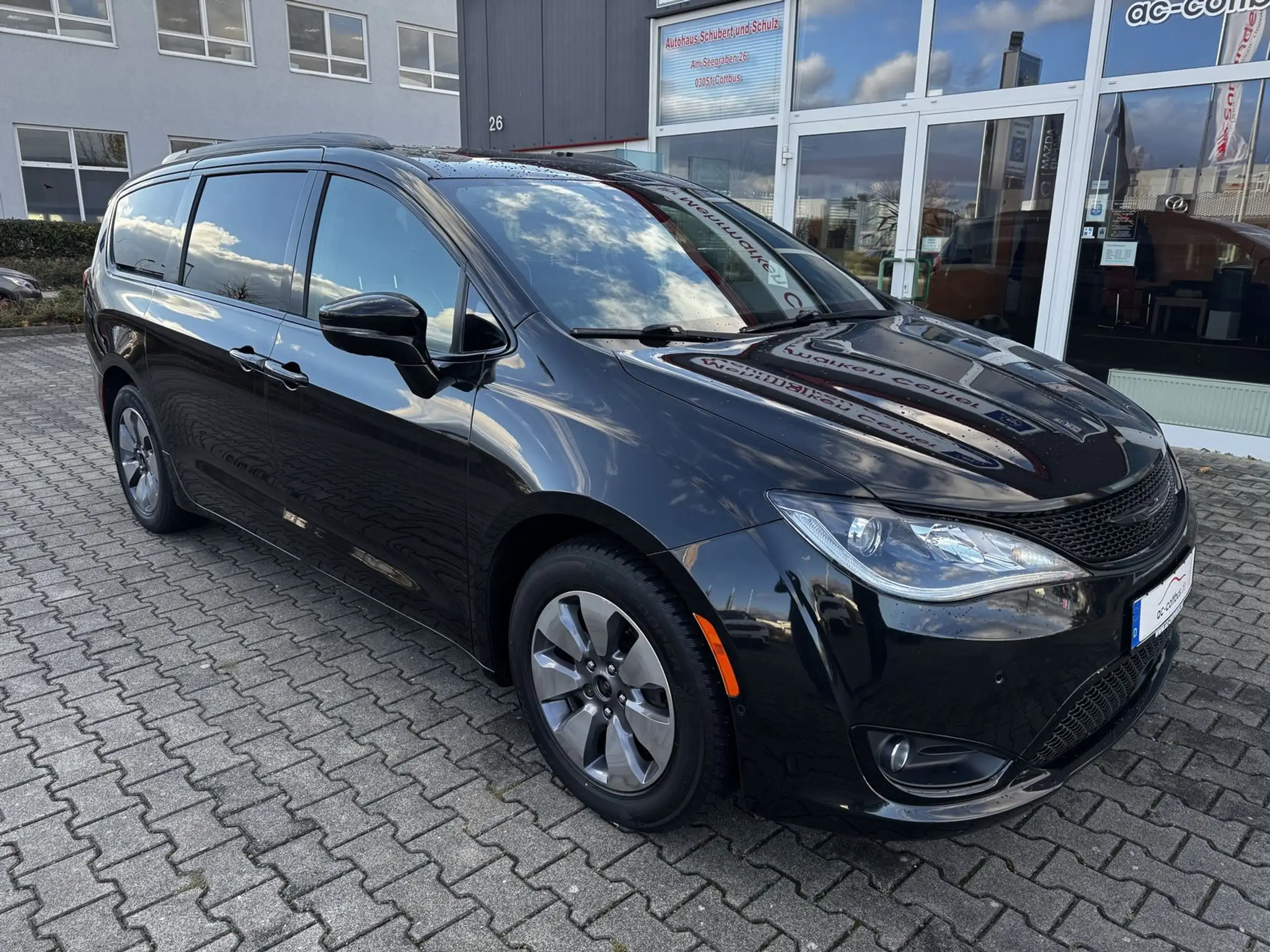 Chrysler - Pacifica