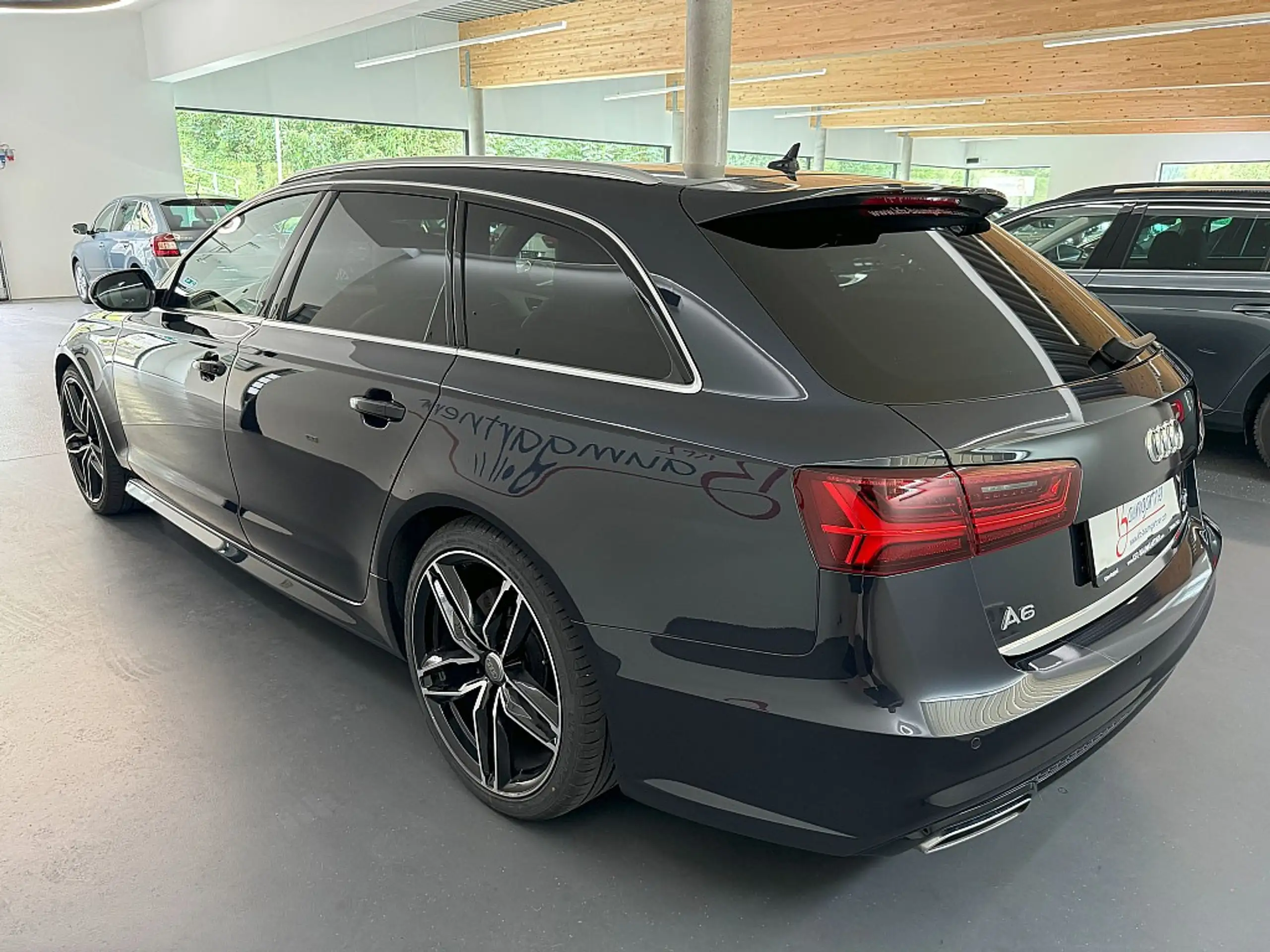 Audi - A6