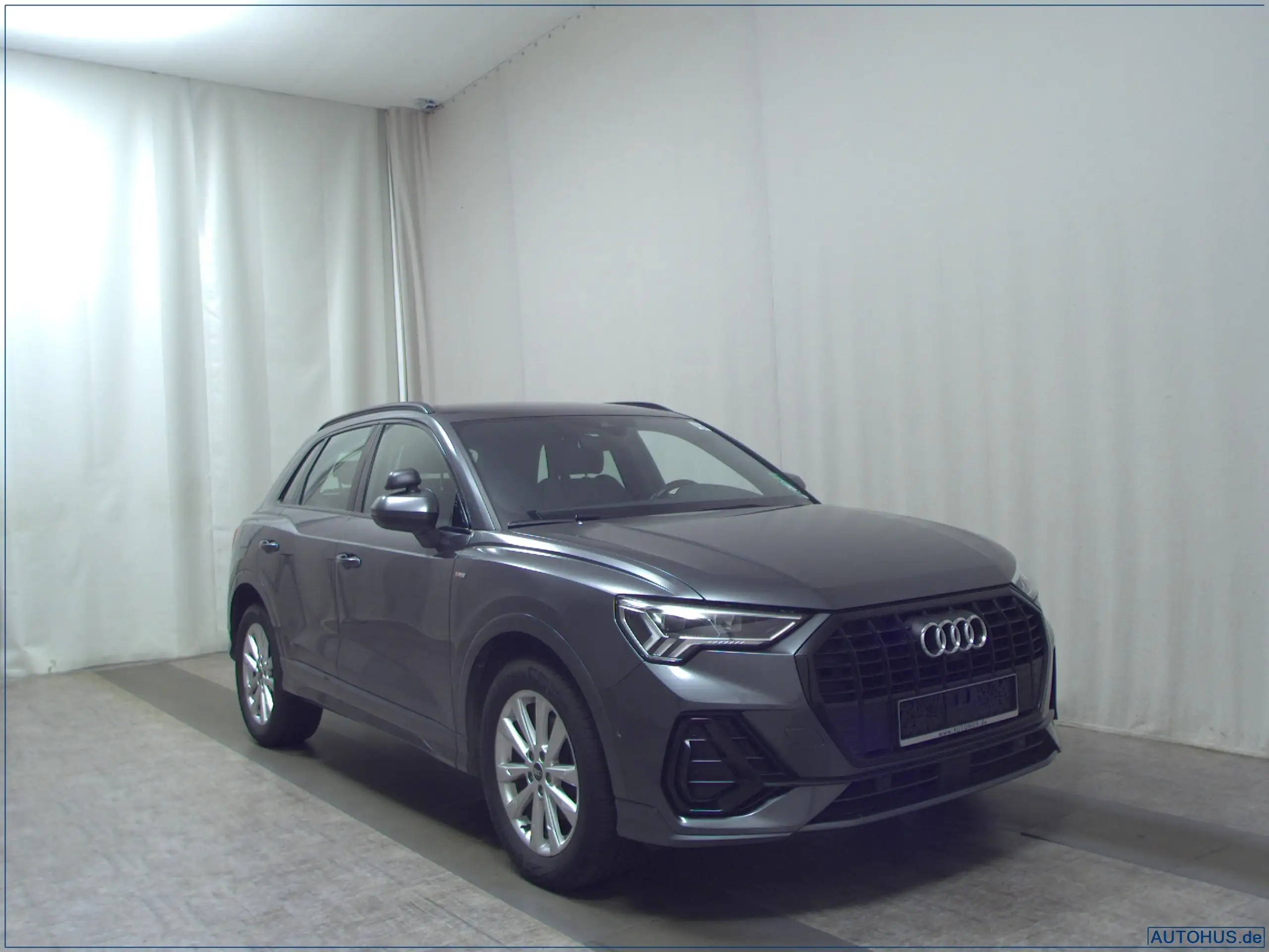 Audi - Q3