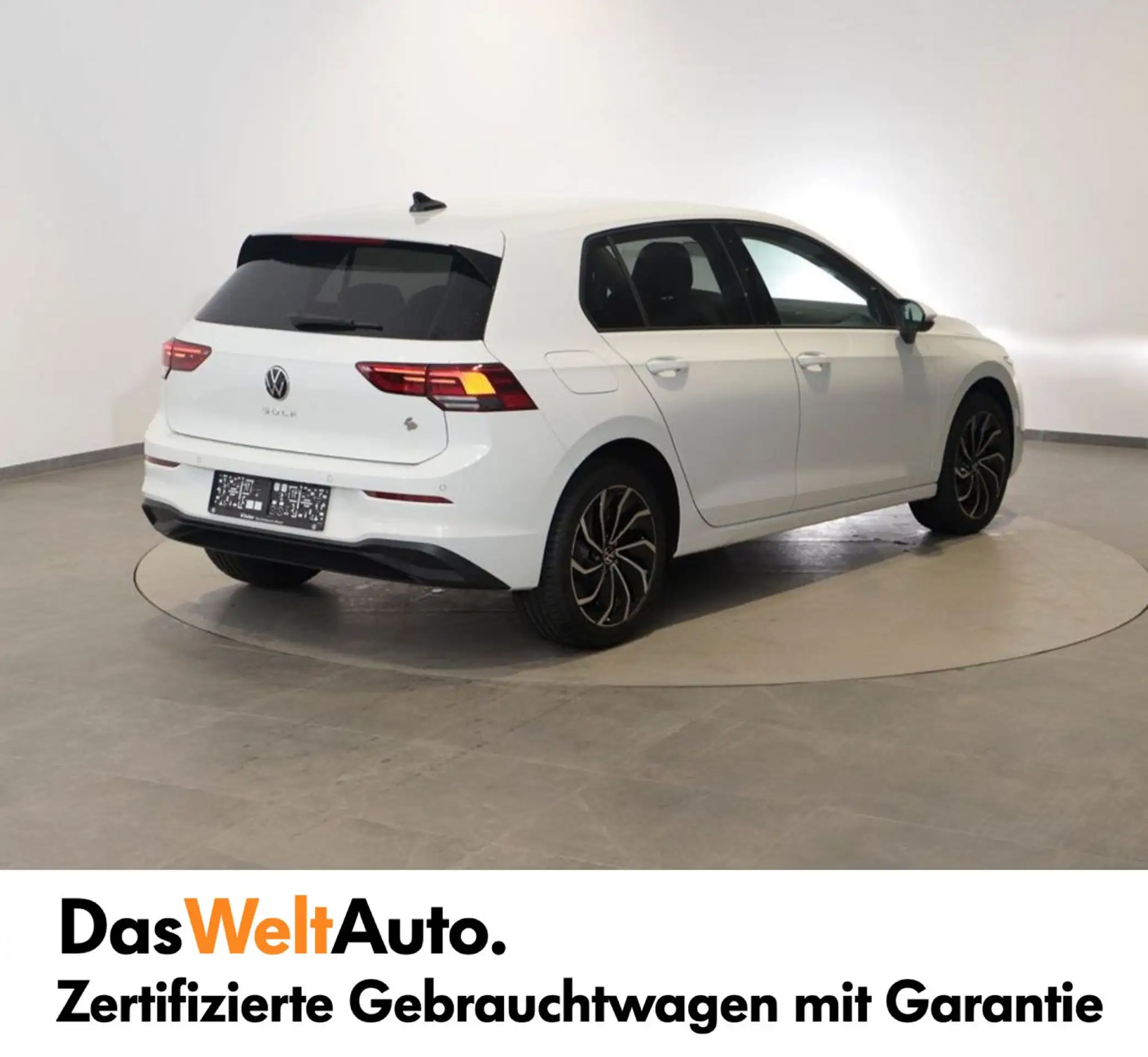 Volkswagen - Golf