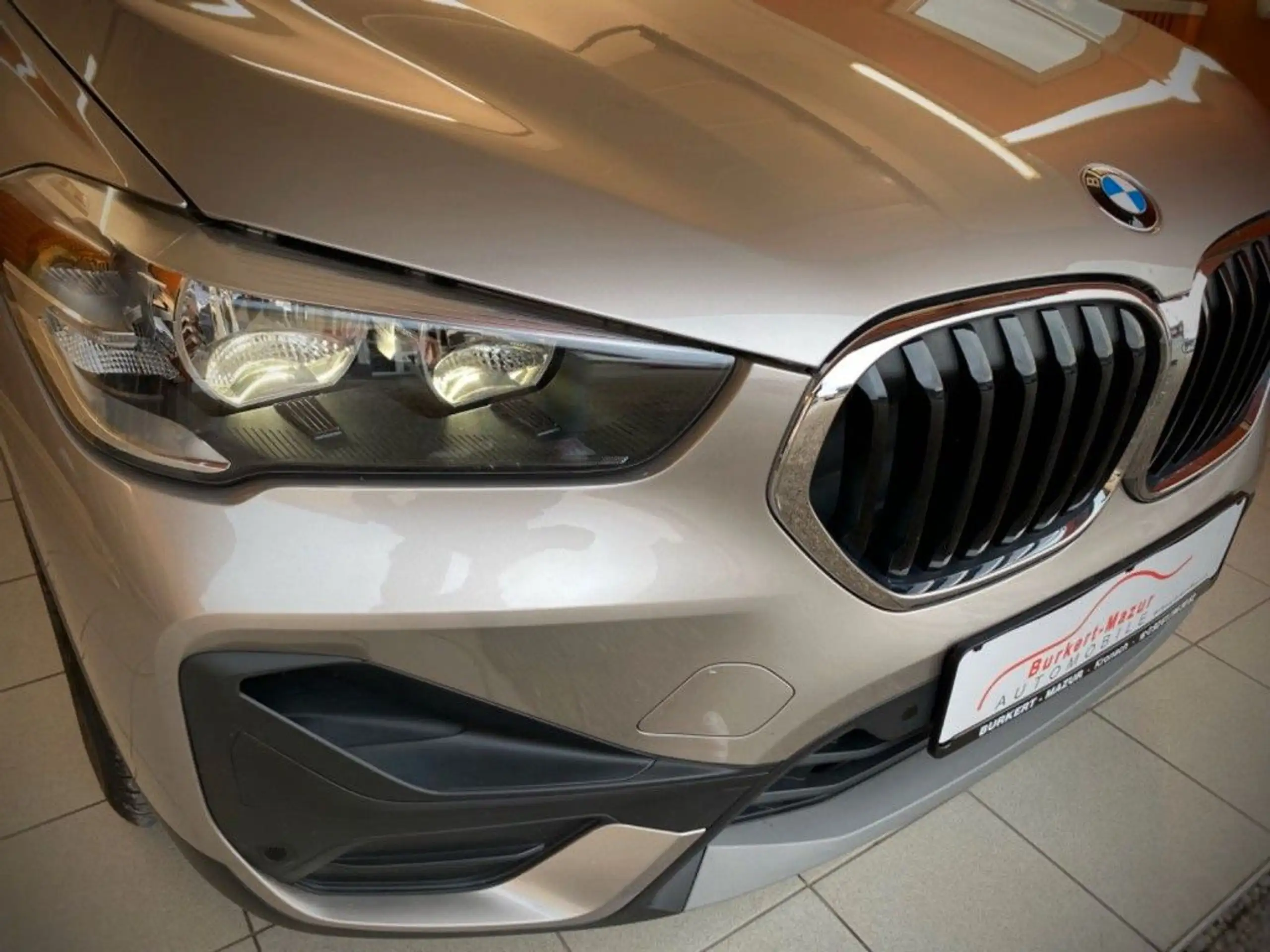 BMW - X1