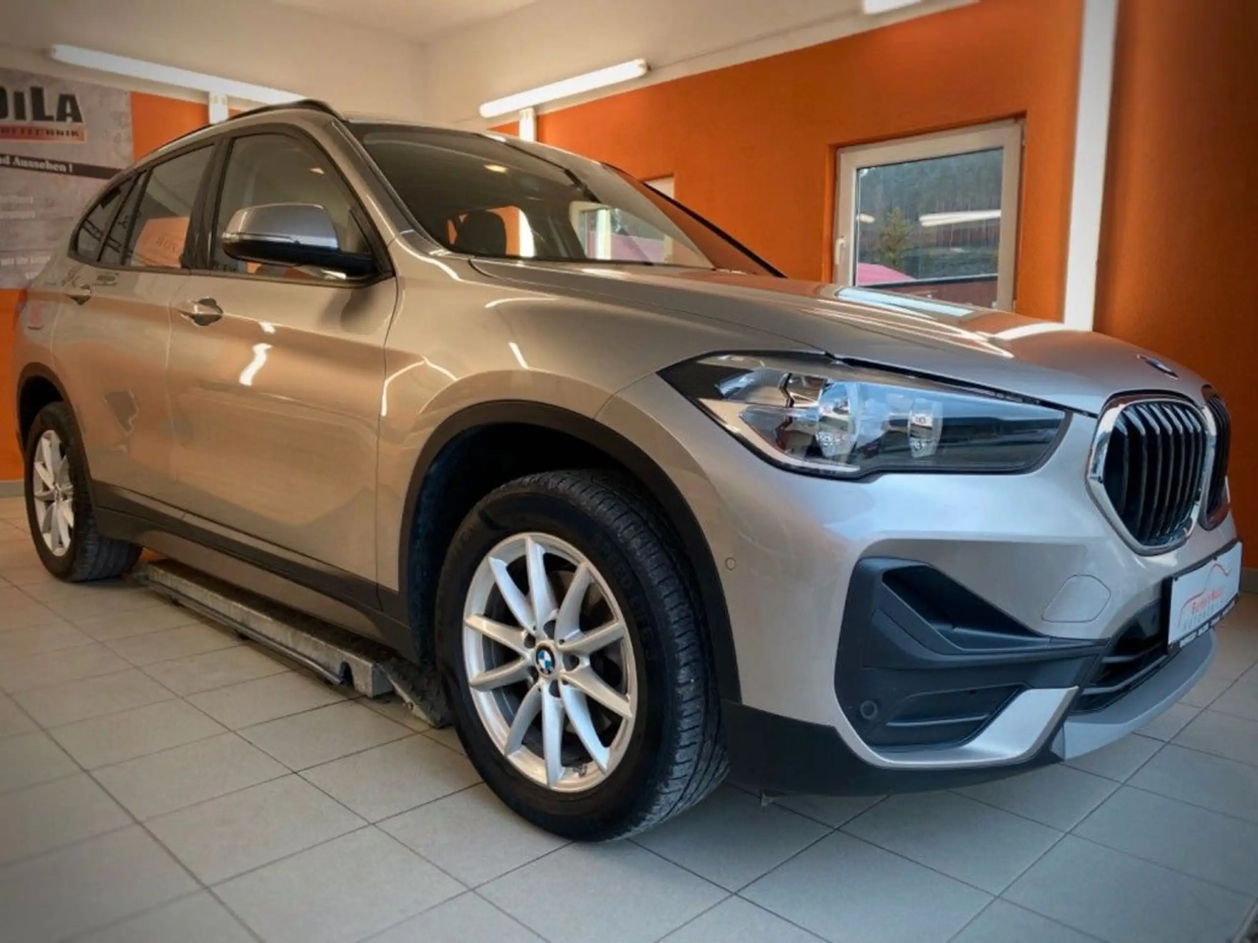 BMW - X1