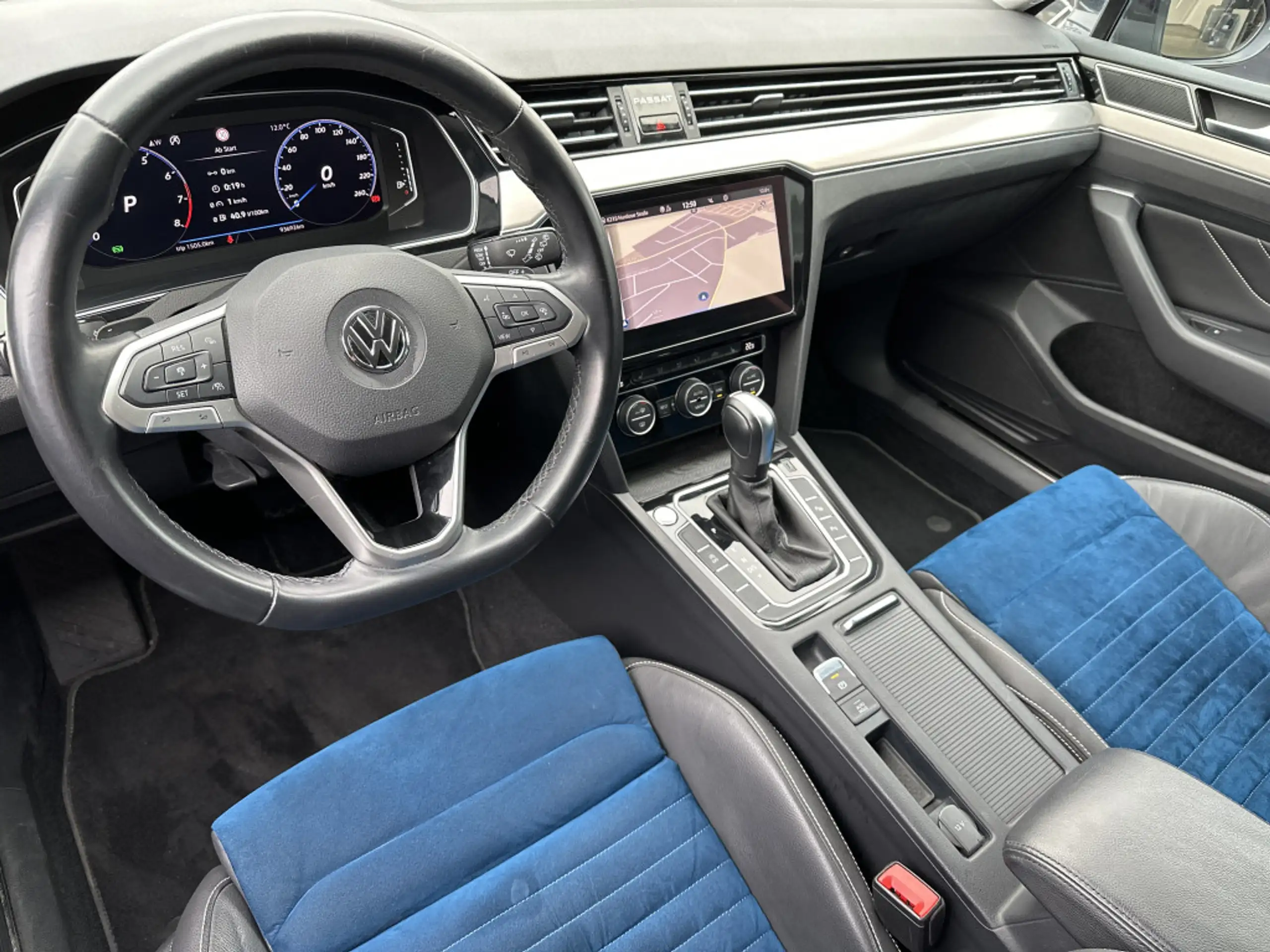 Volkswagen - Passat