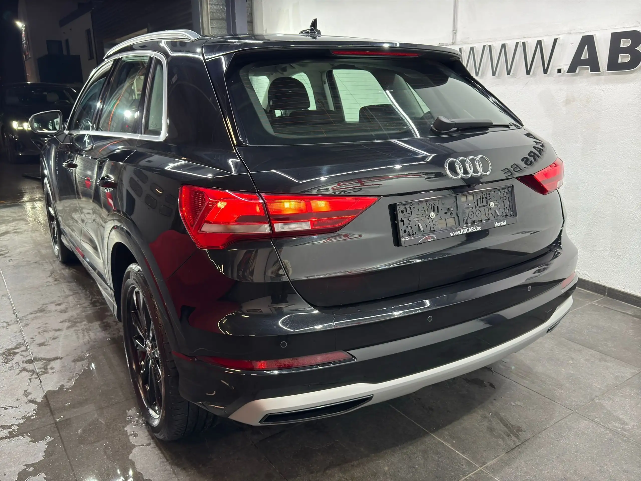 Audi - Q3