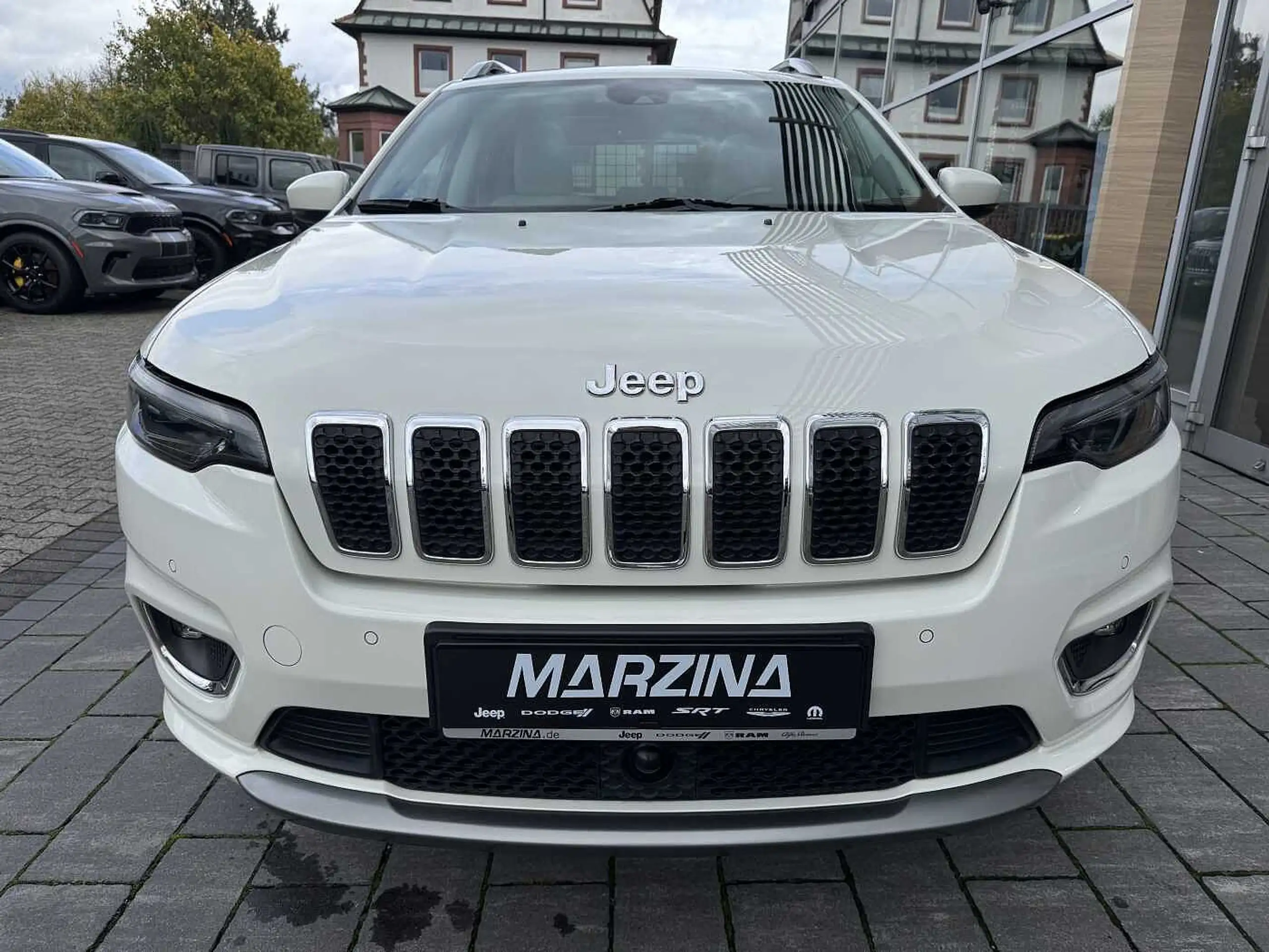 Jeep - Cherokee