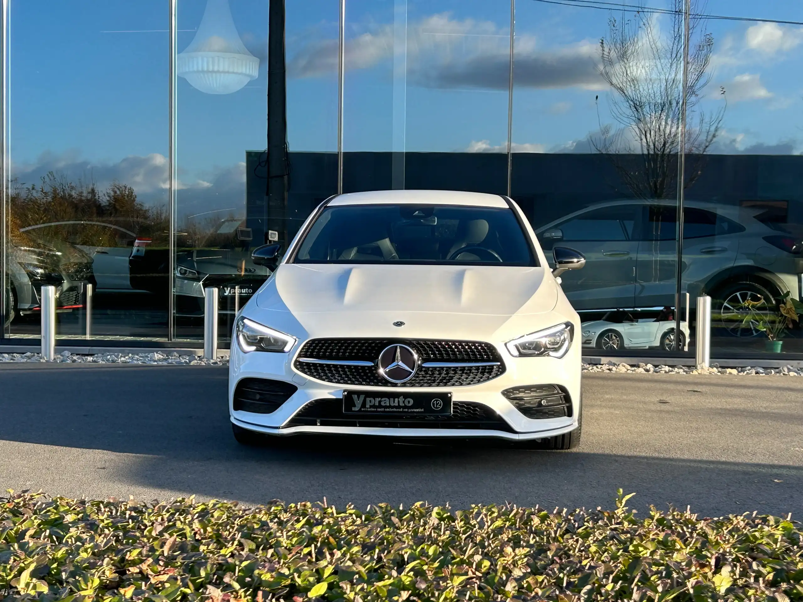 Mercedes-Benz - CLA 180