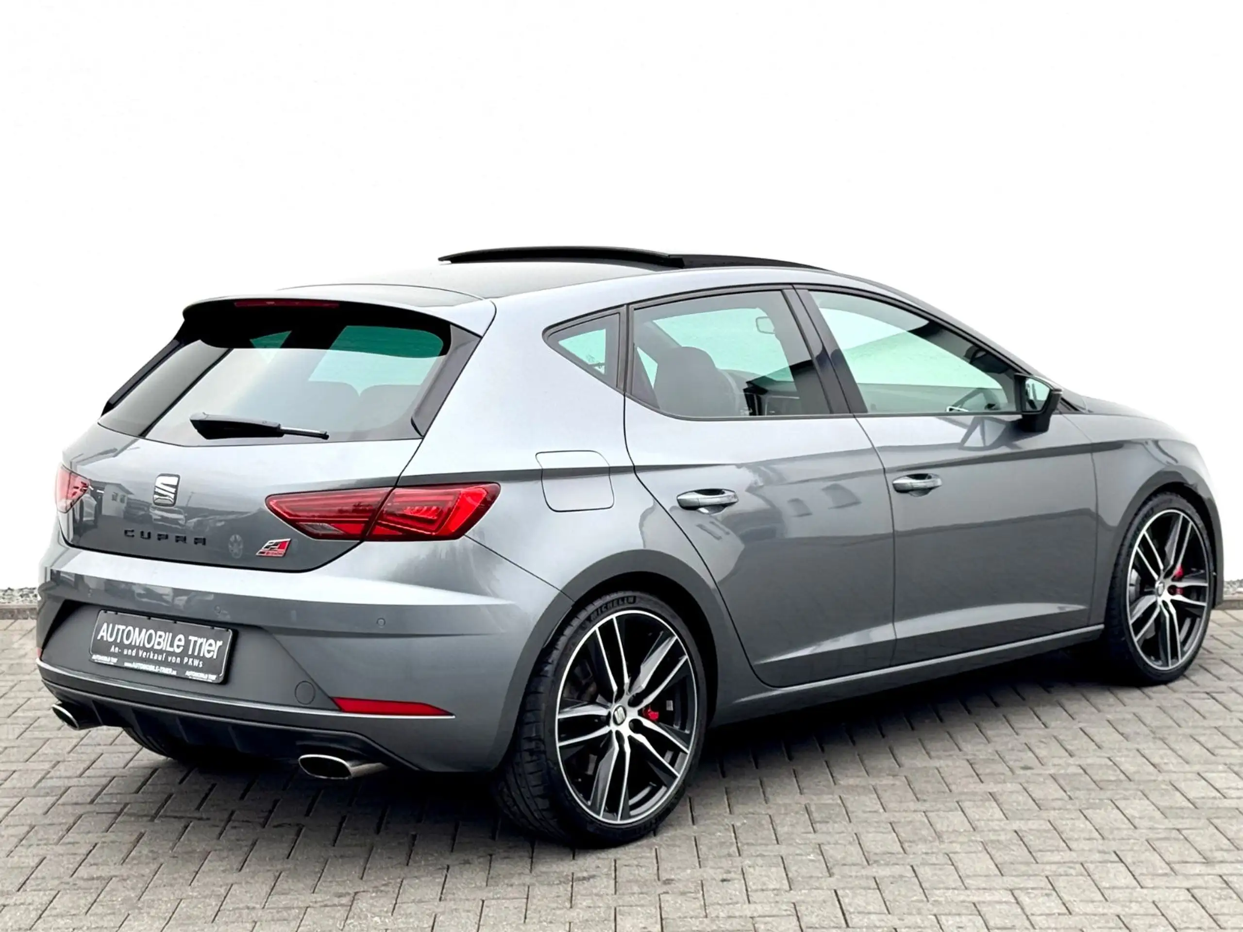 SEAT - Leon