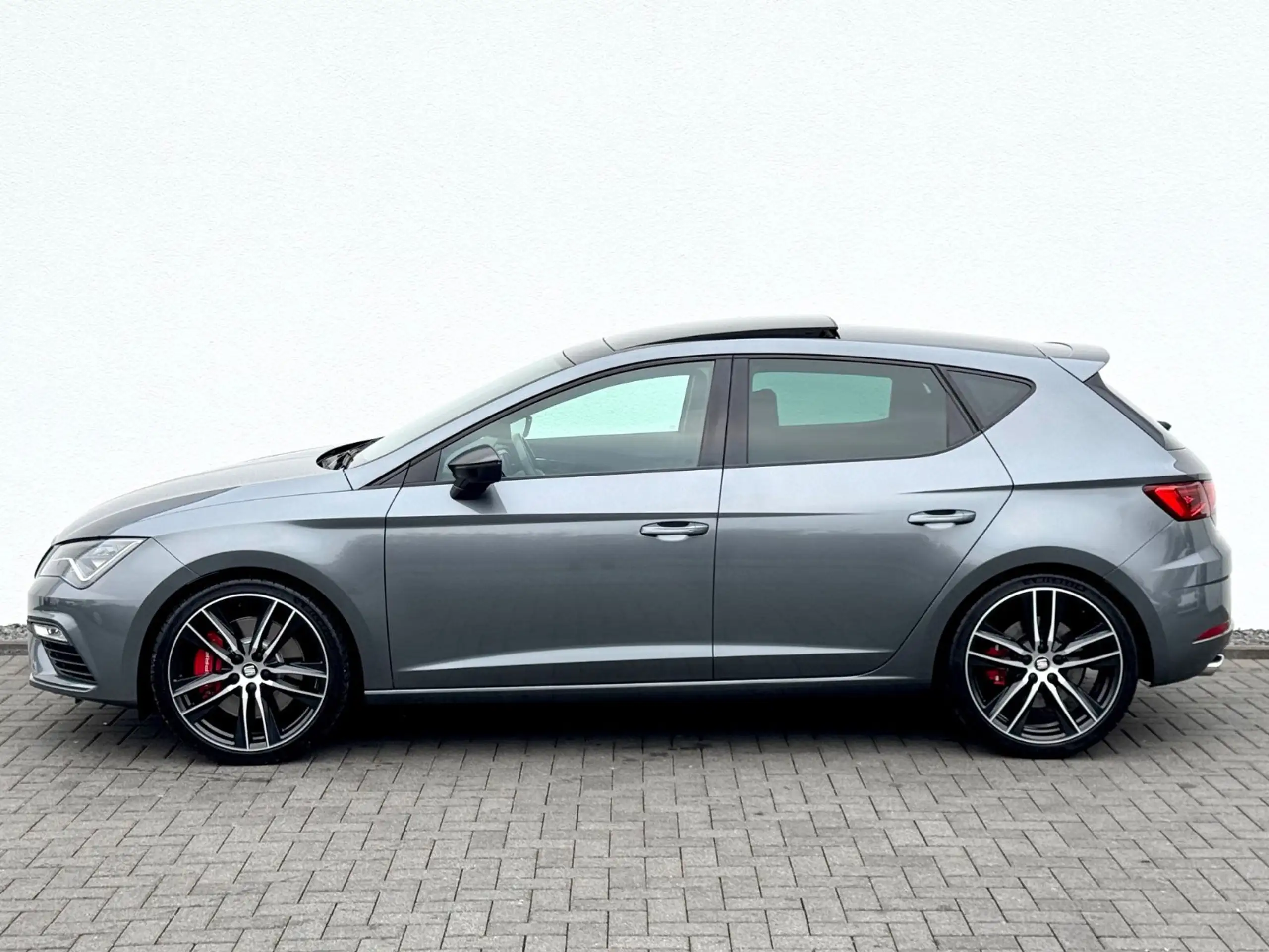 SEAT - Leon