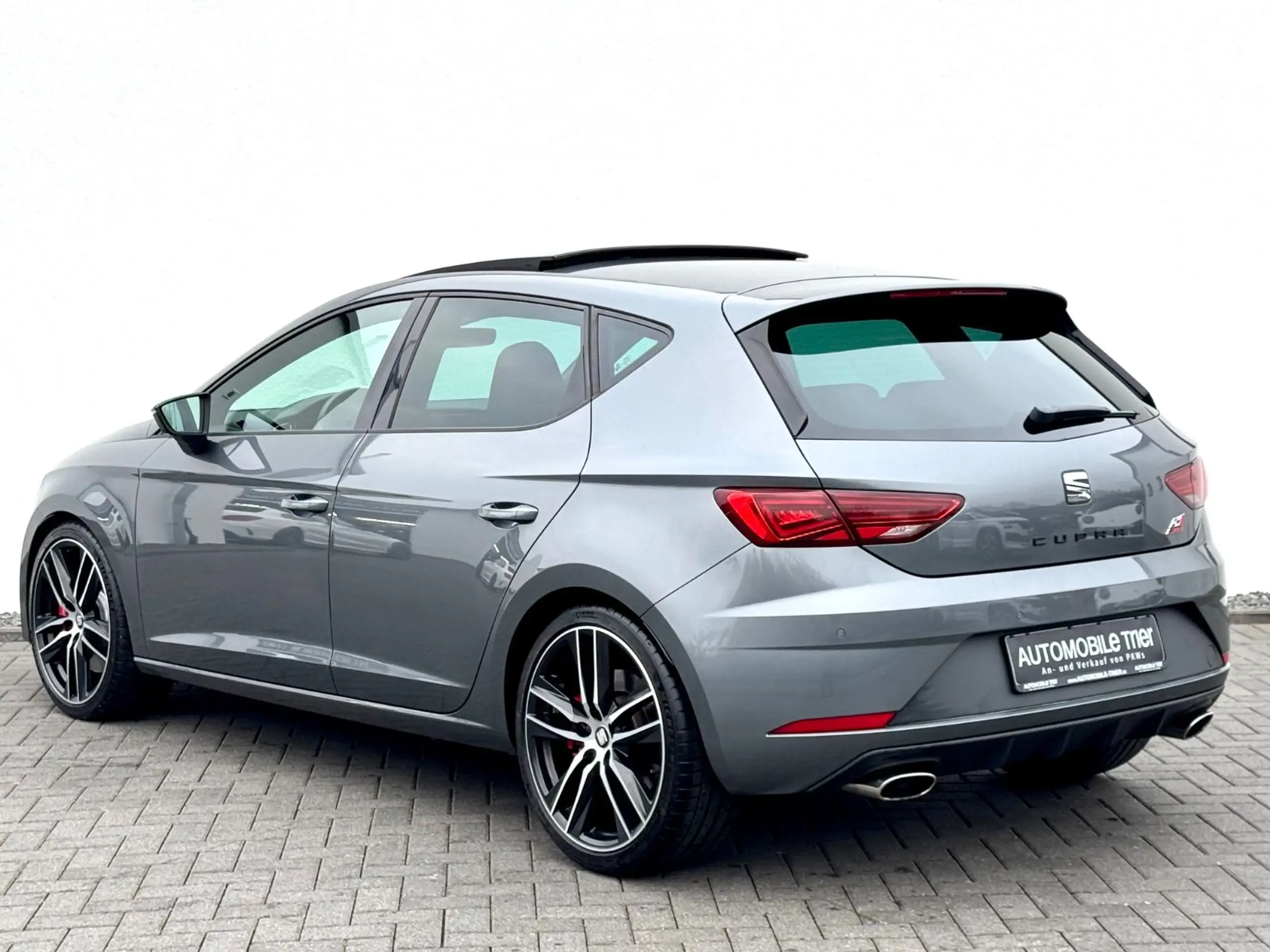 SEAT - Leon