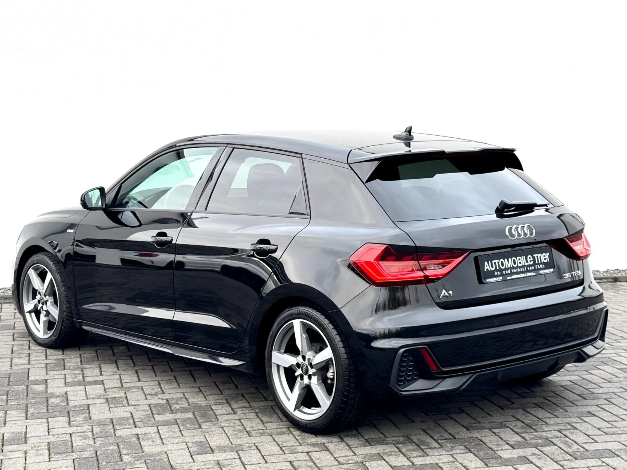 Audi - A1