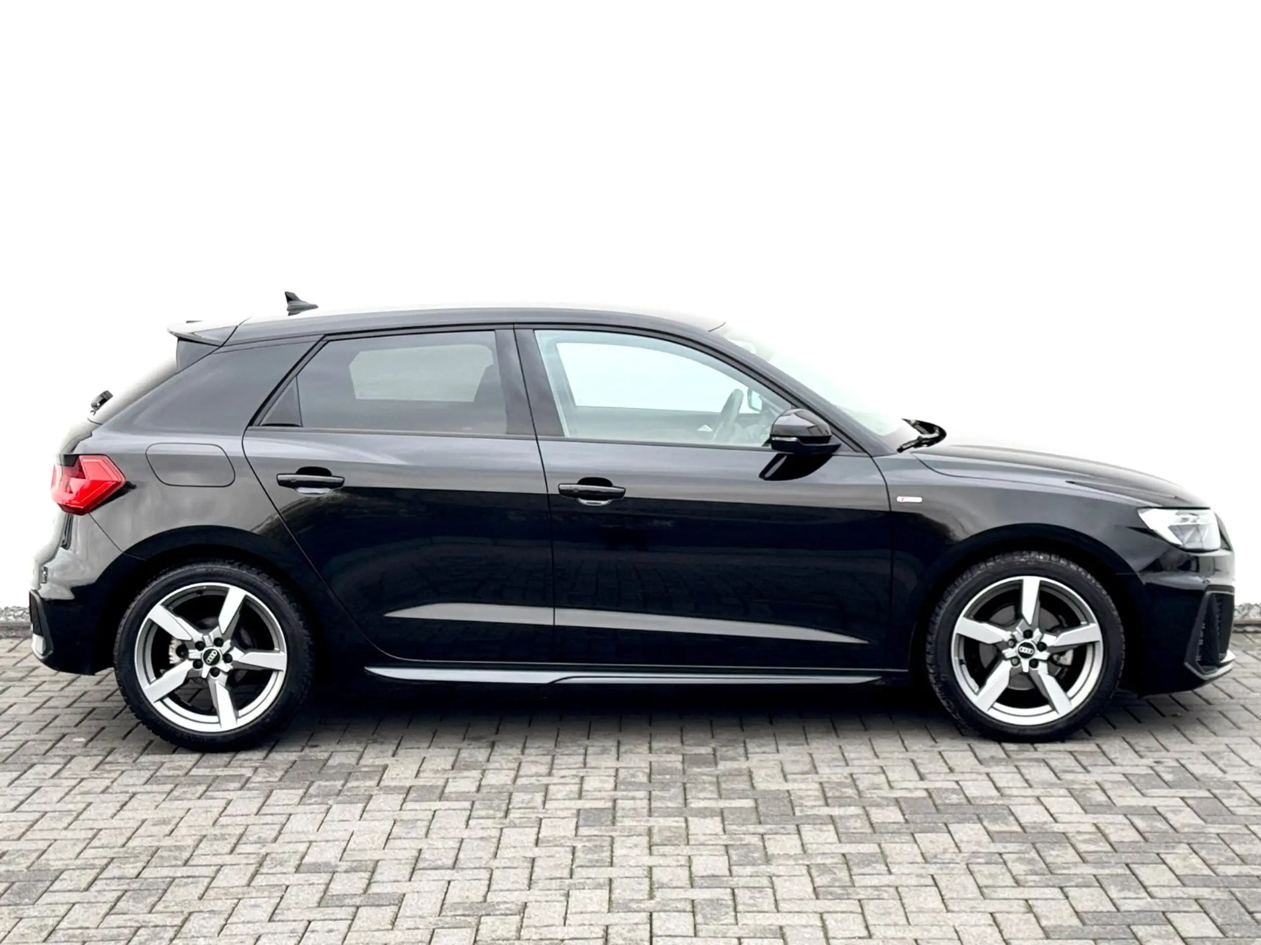 Audi - A1