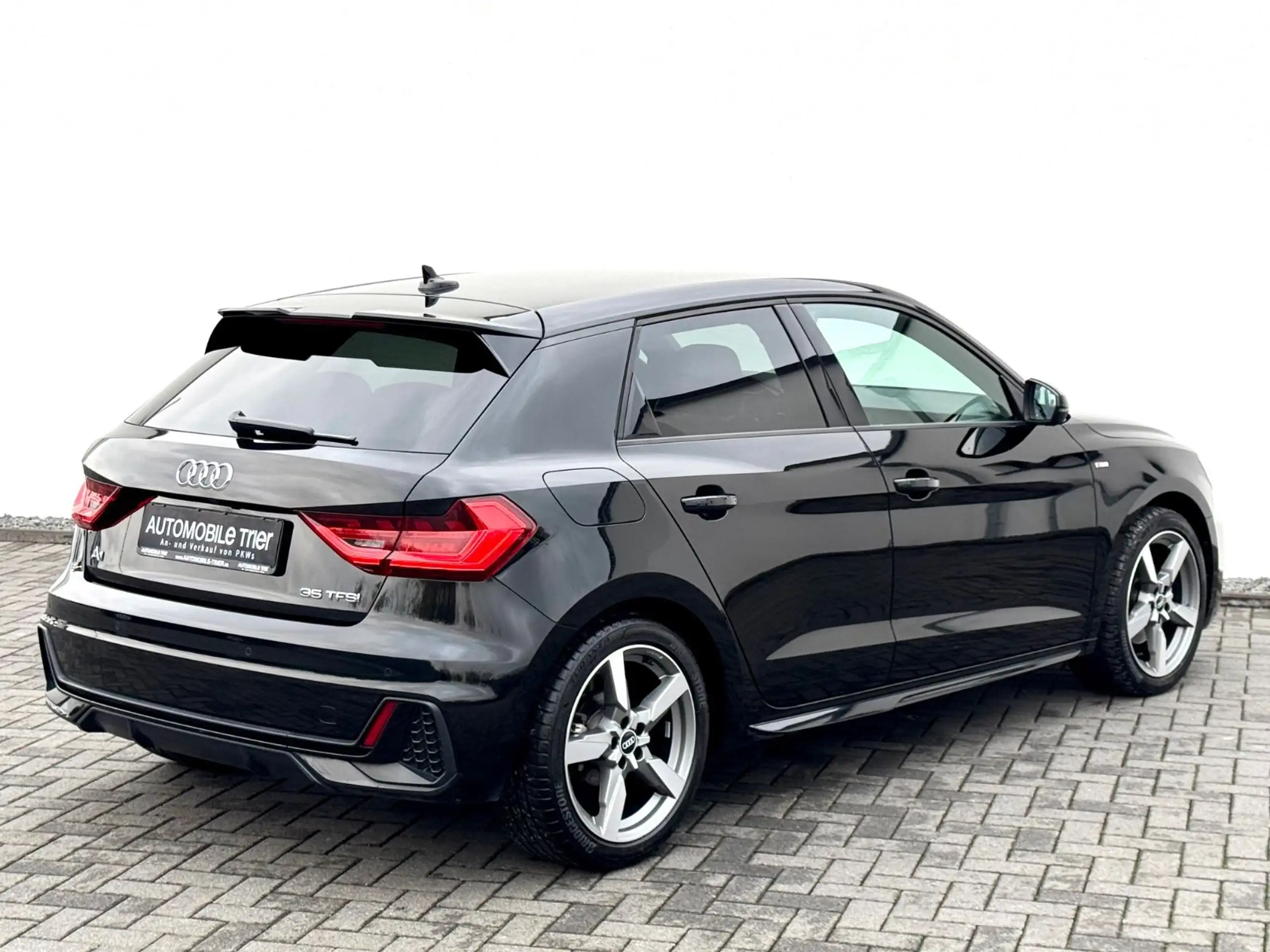 Audi - A1