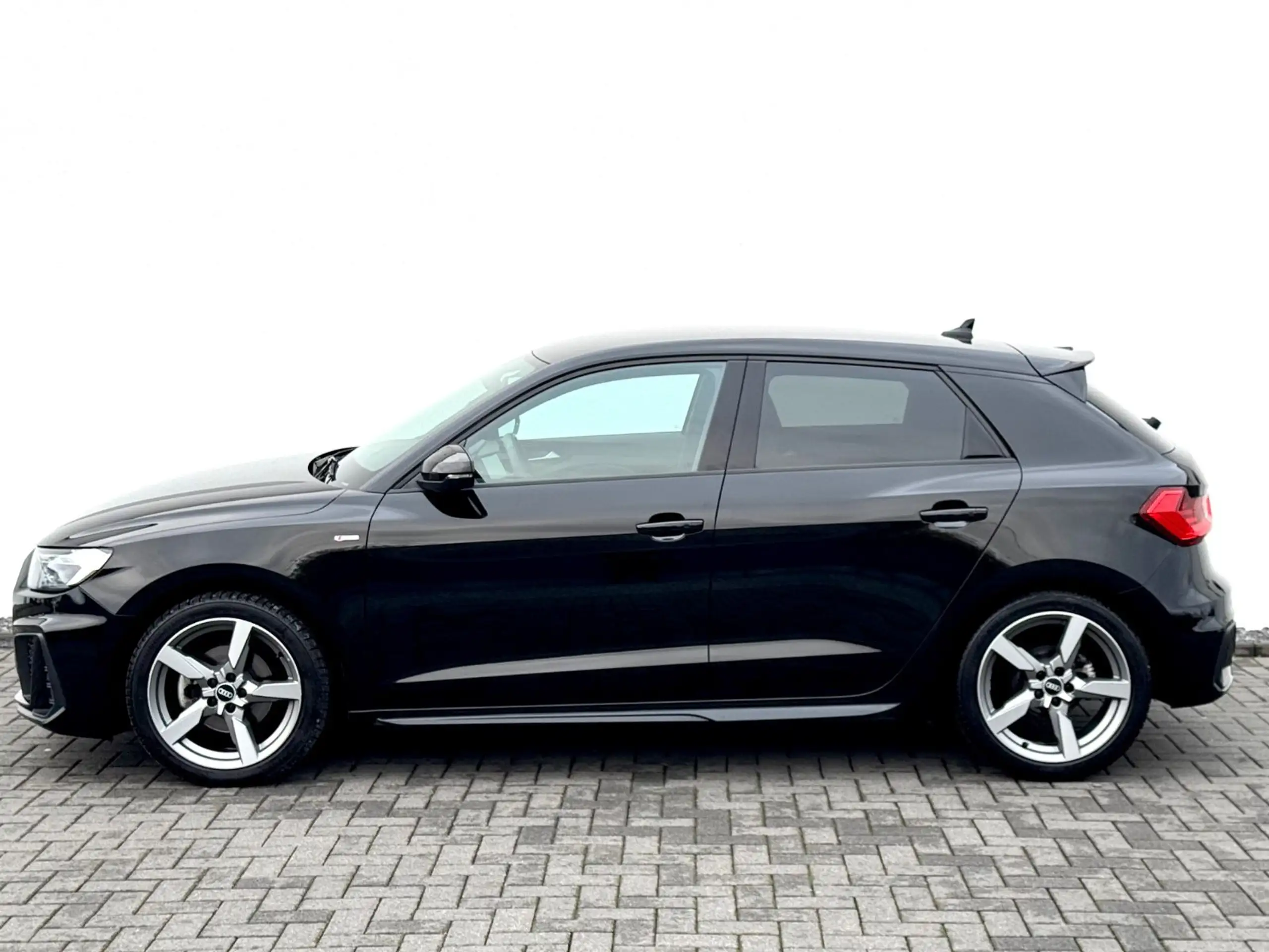 Audi - A1