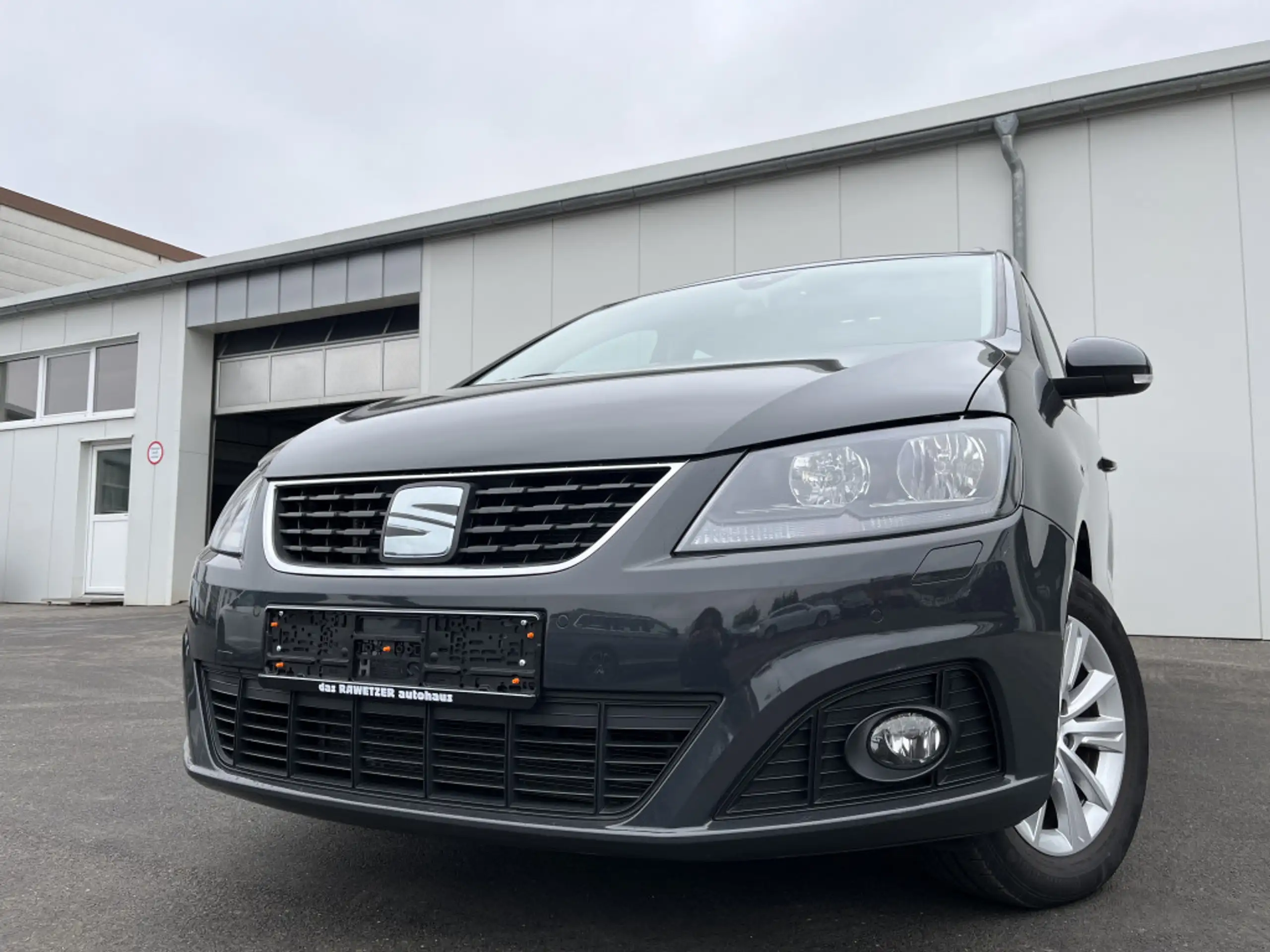 SEAT - Alhambra