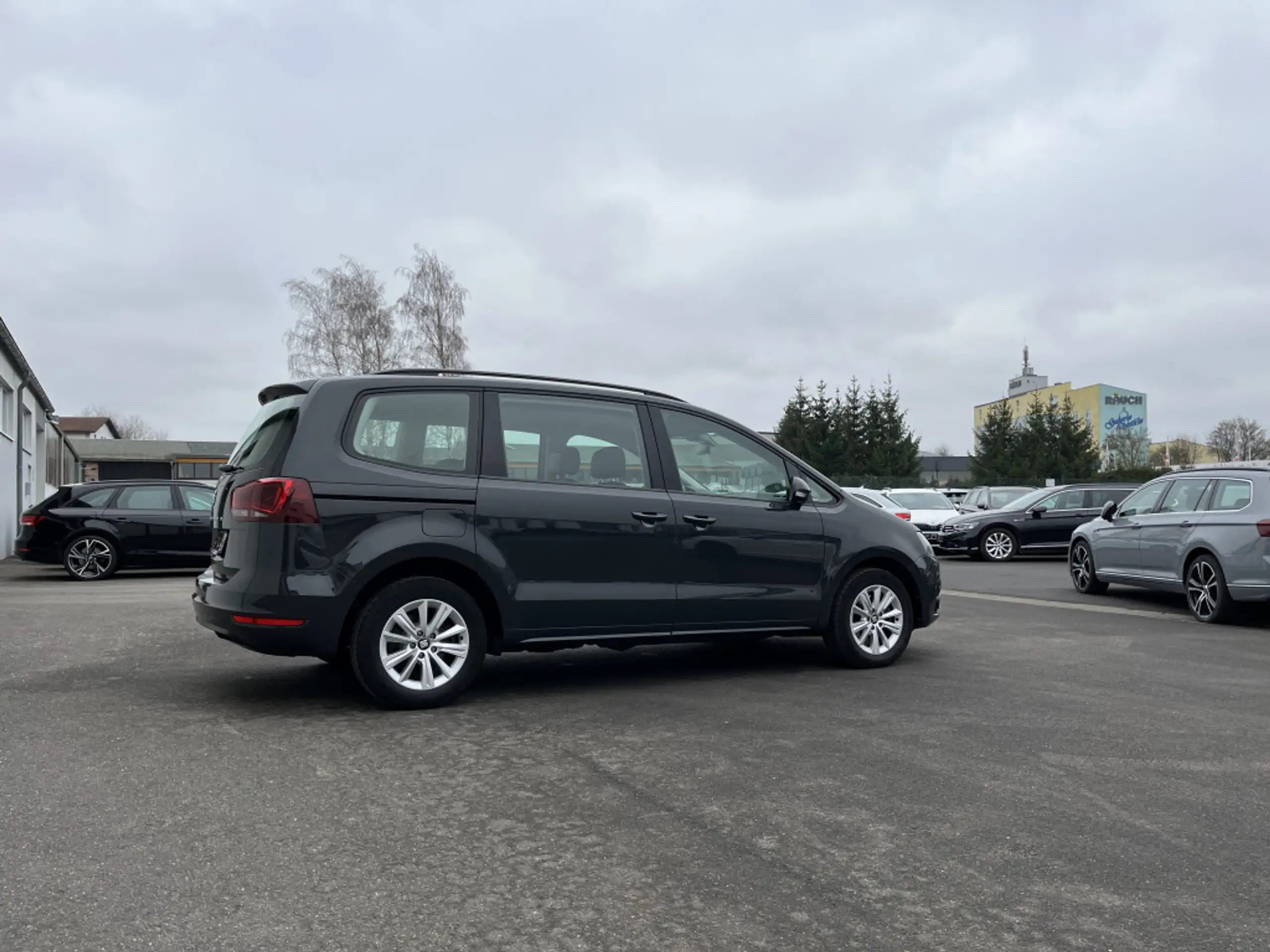 SEAT - Alhambra