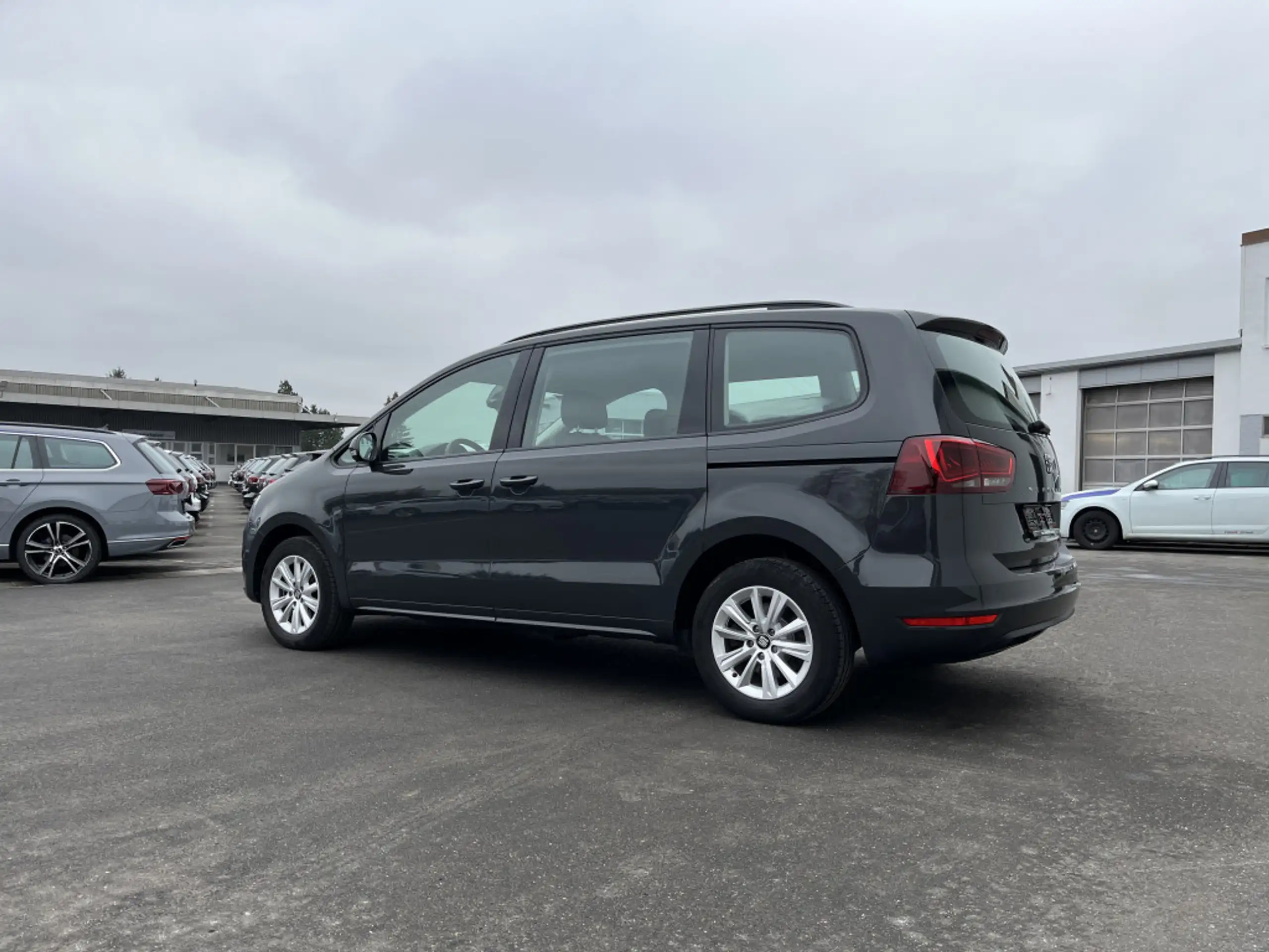 SEAT - Alhambra