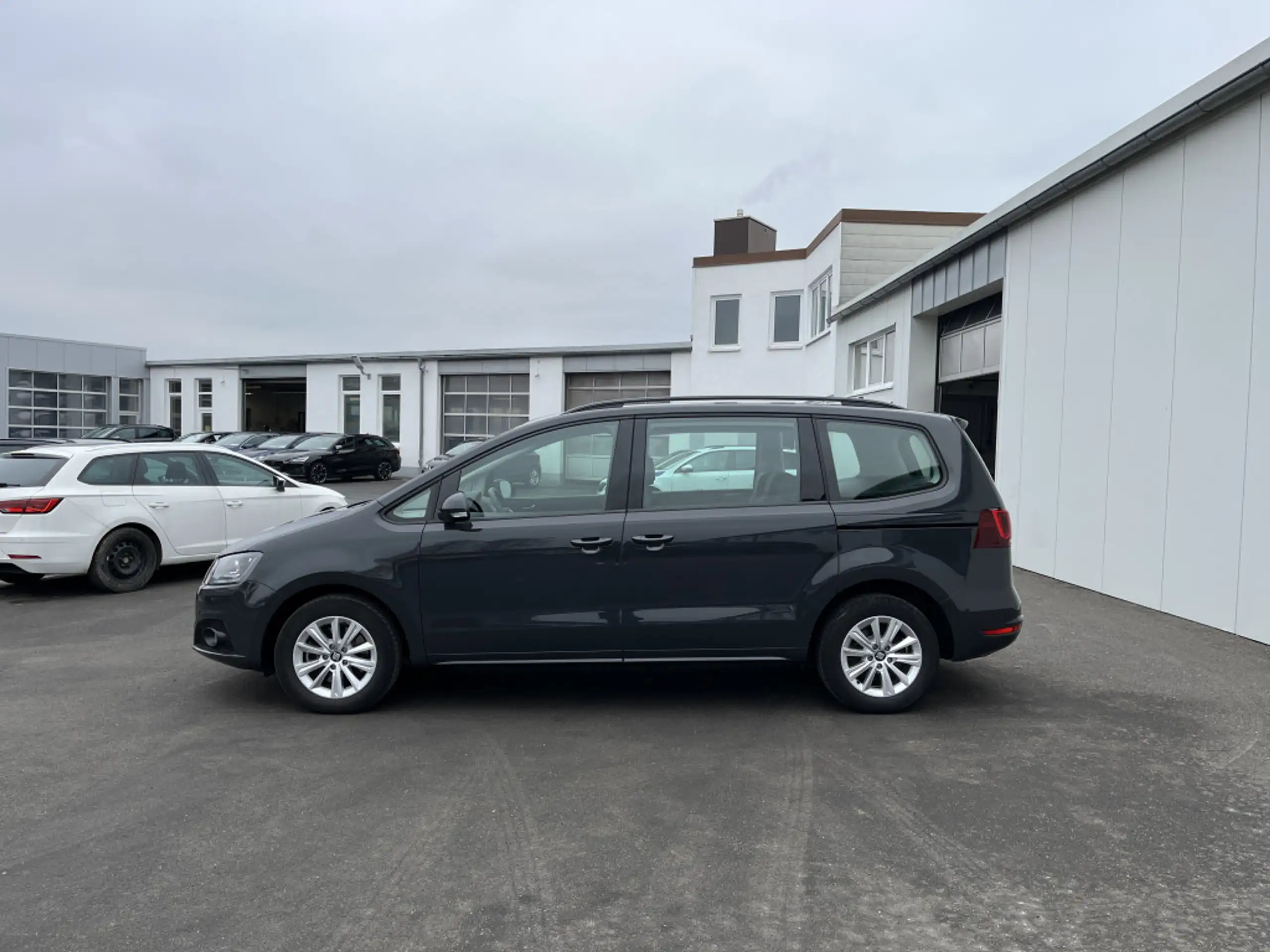 SEAT - Alhambra