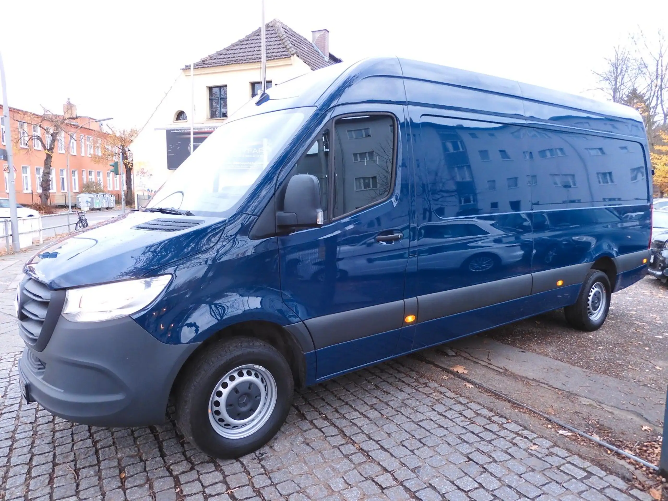 Mercedes-Benz - Sprinter