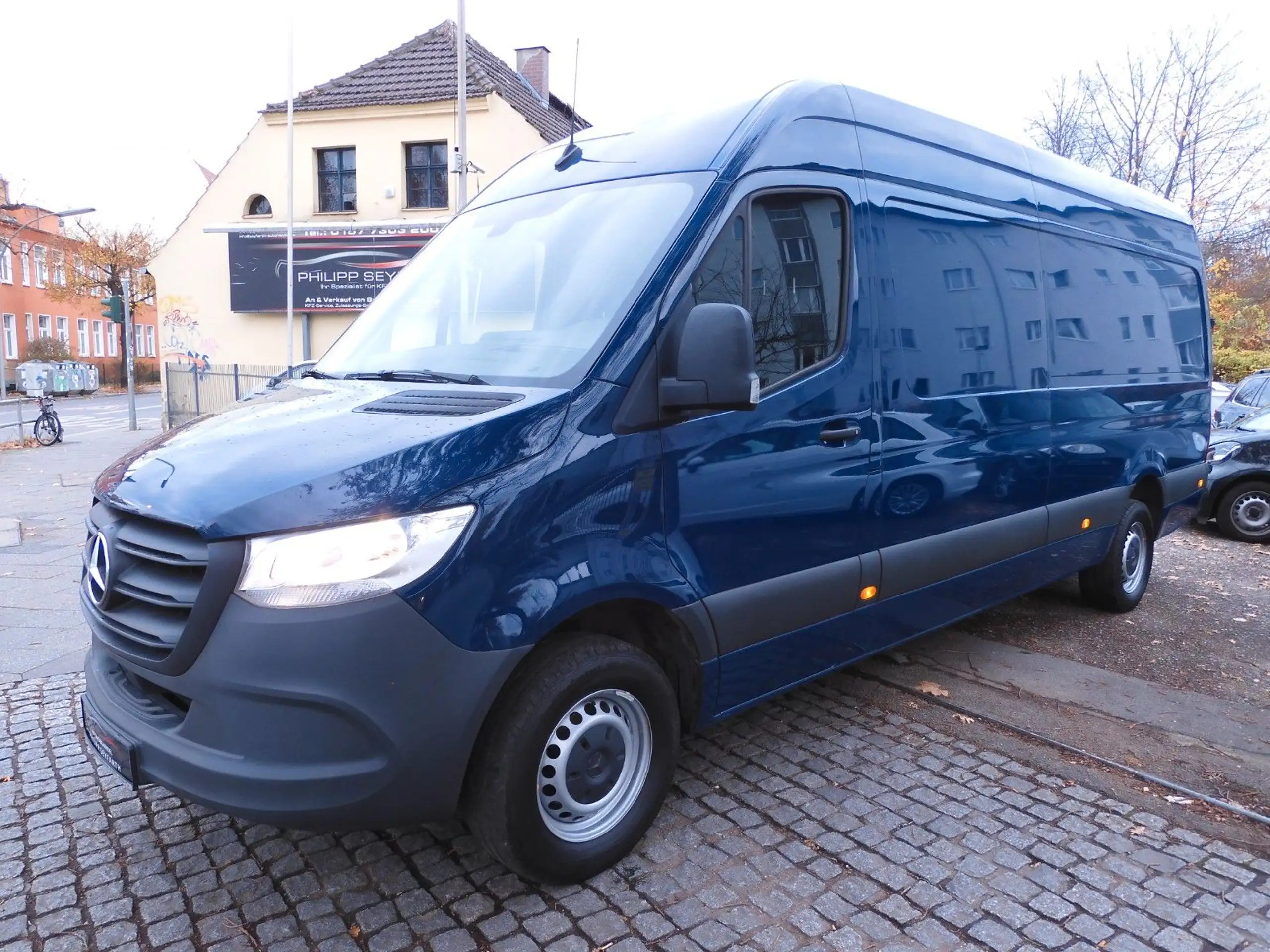 Mercedes-Benz - Sprinter