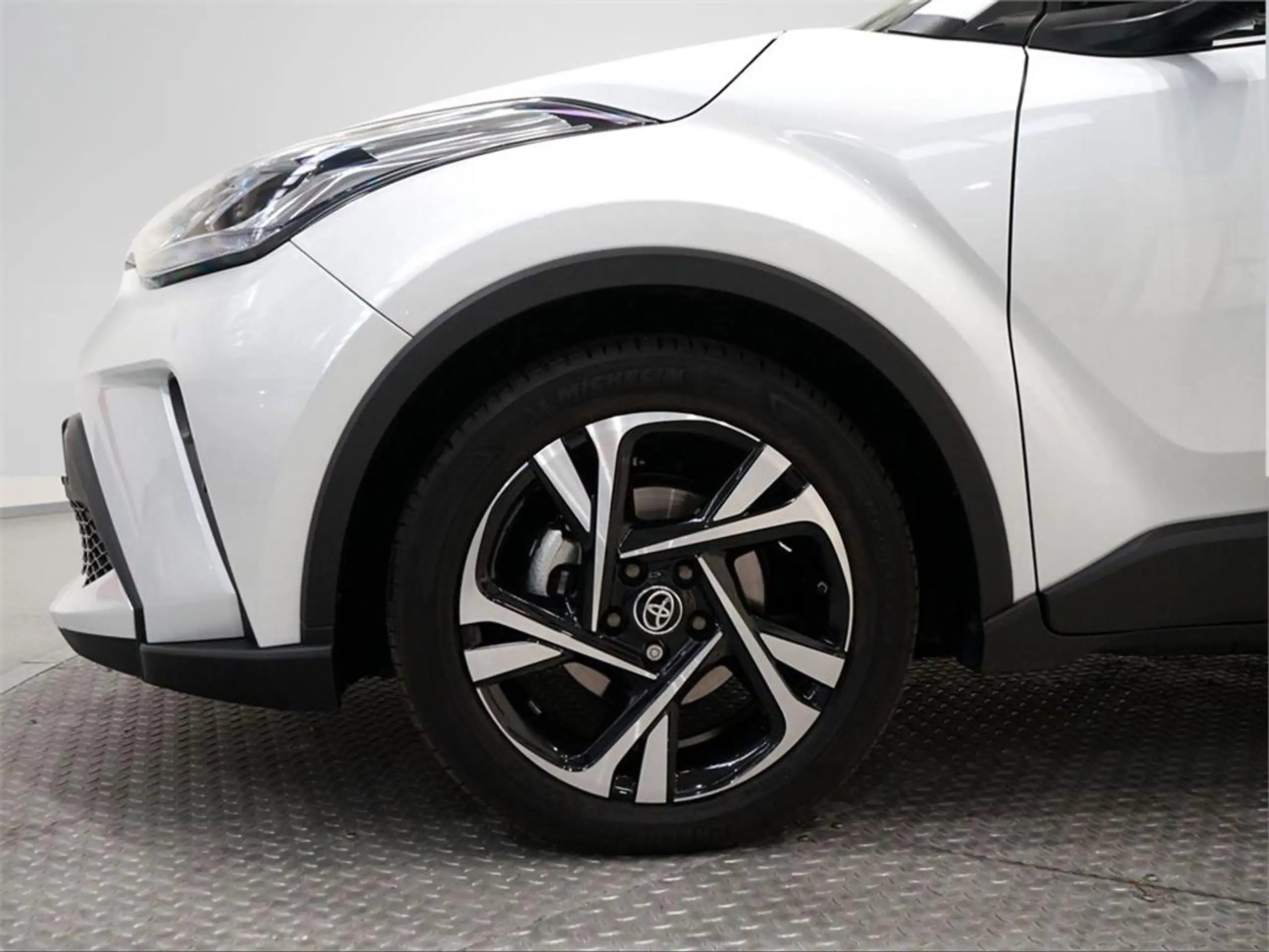 Toyota - C-HR