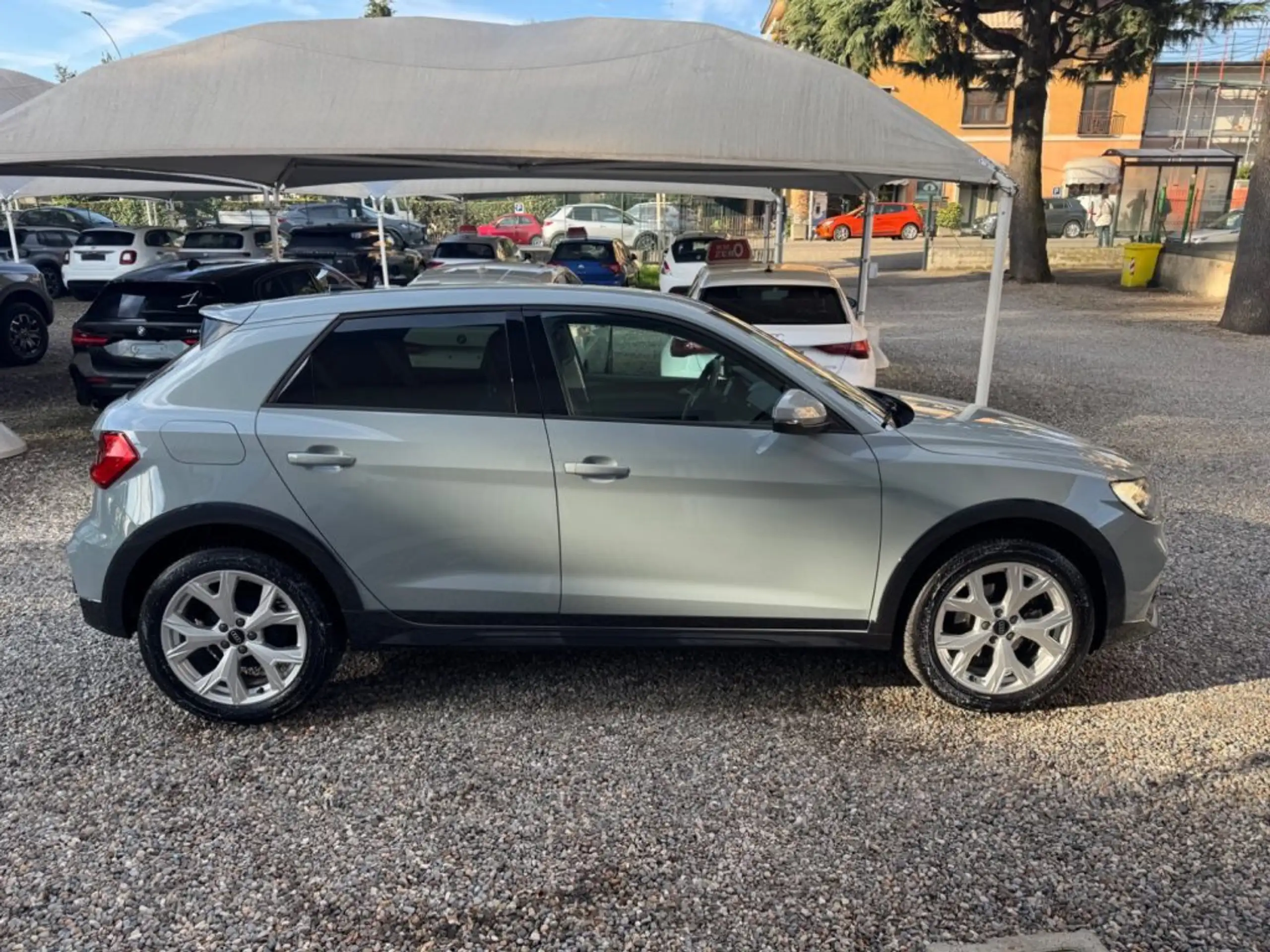 Audi - A1