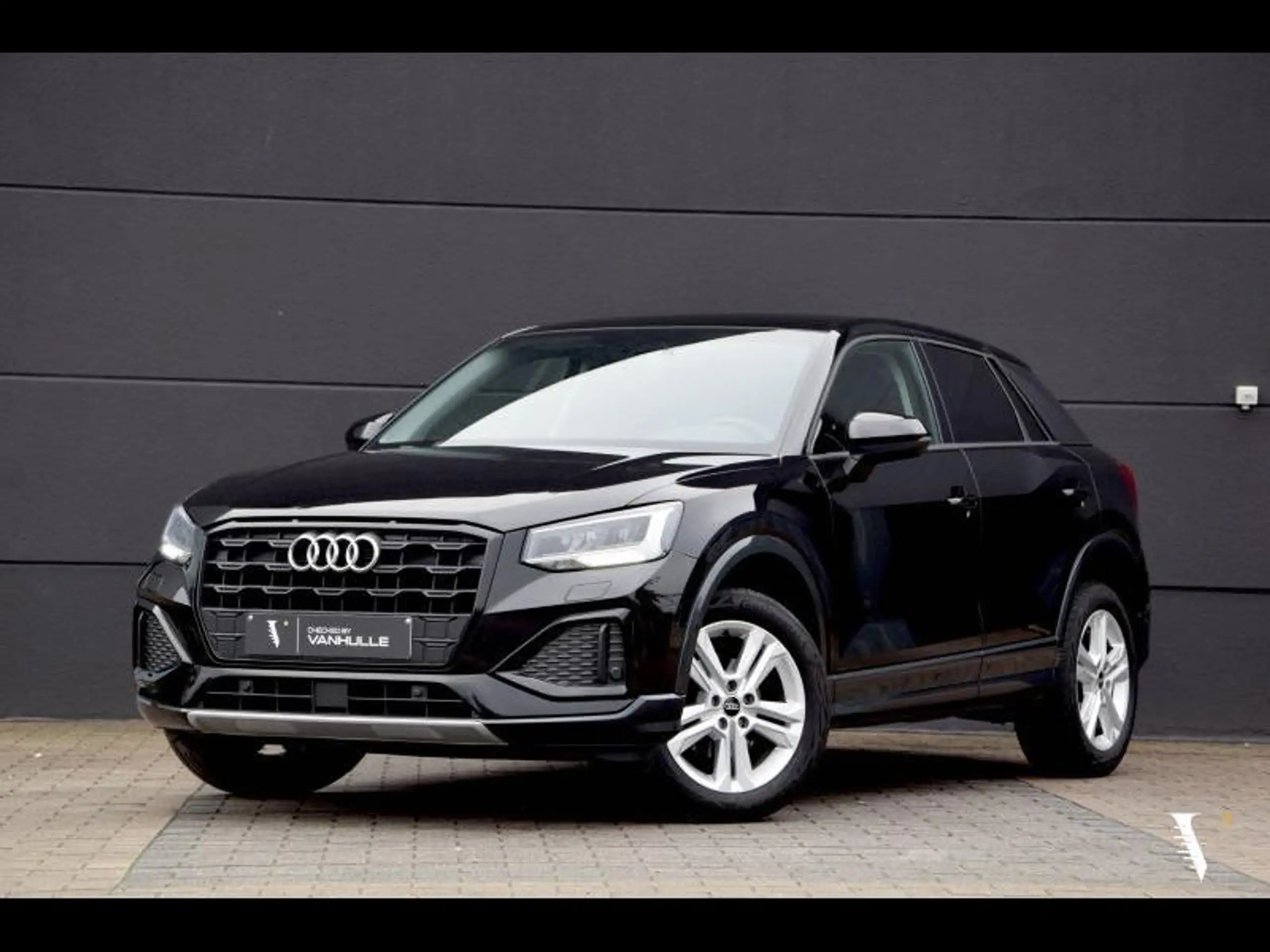 Audi - Q2