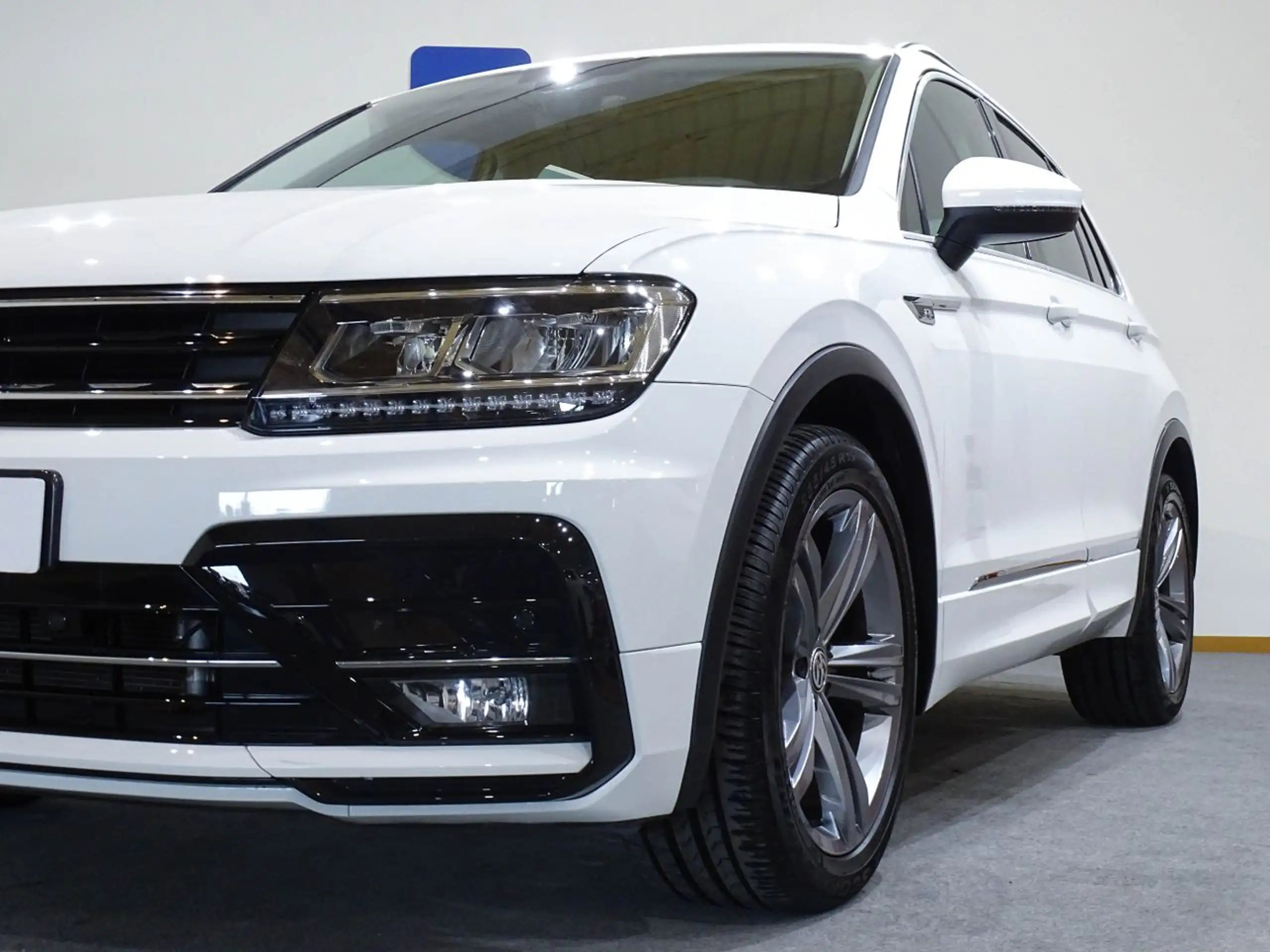 Volkswagen - Tiguan