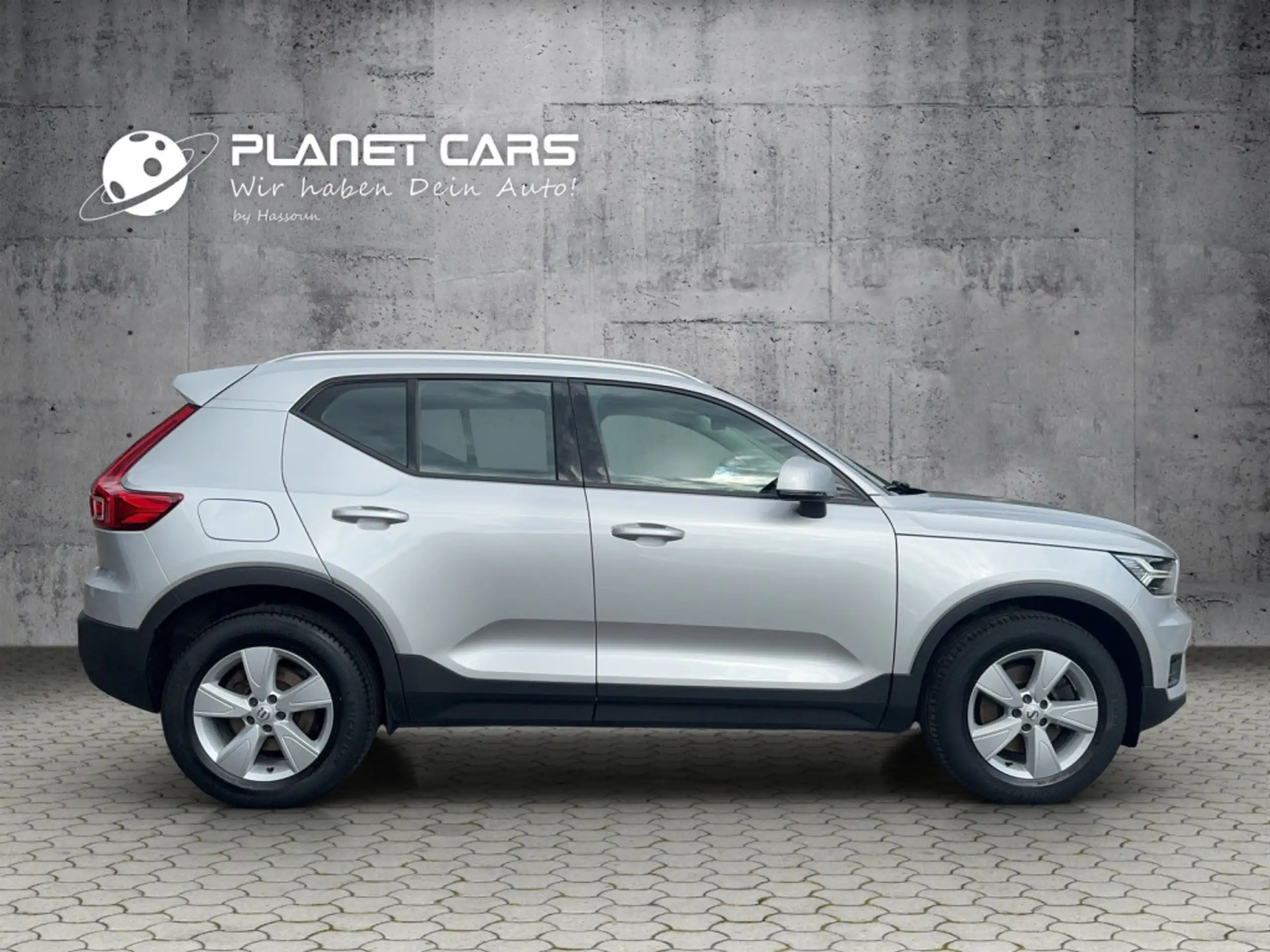 Volvo - XC40