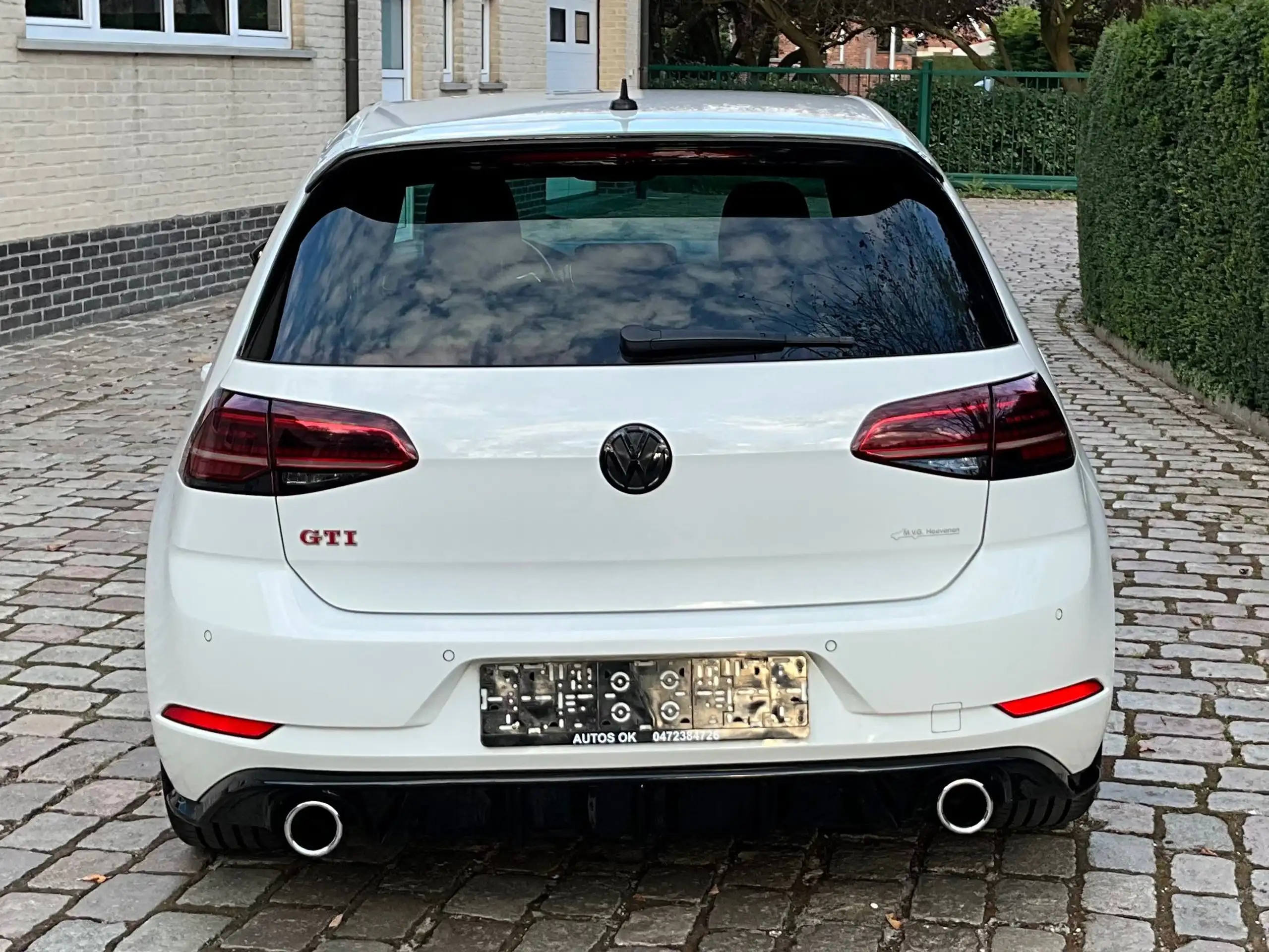 Volkswagen - Golf GTI