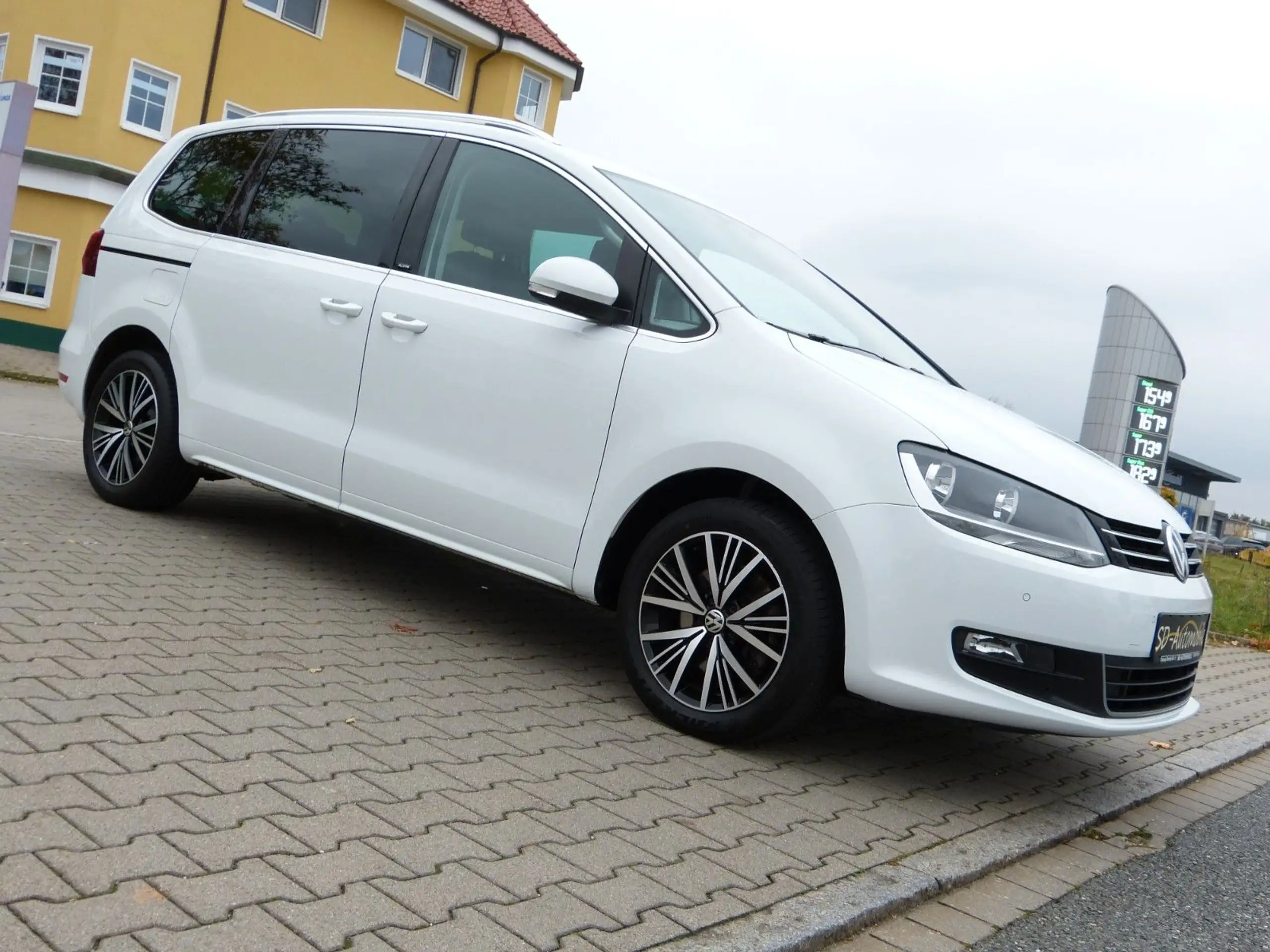 Volkswagen - Sharan