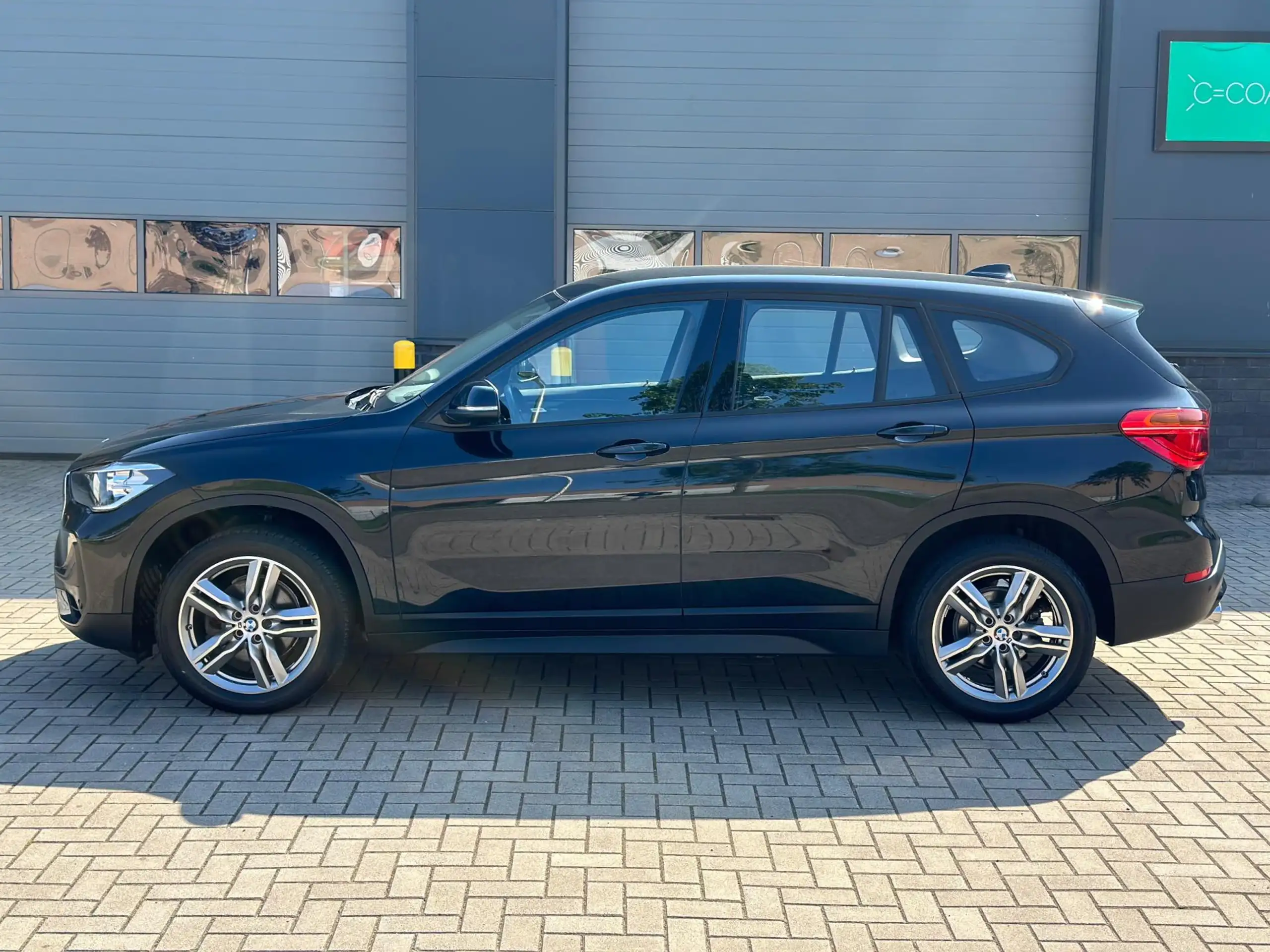 BMW - X1