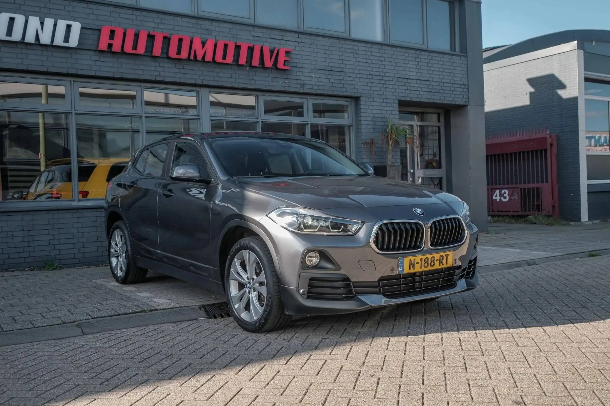 BMW - X2