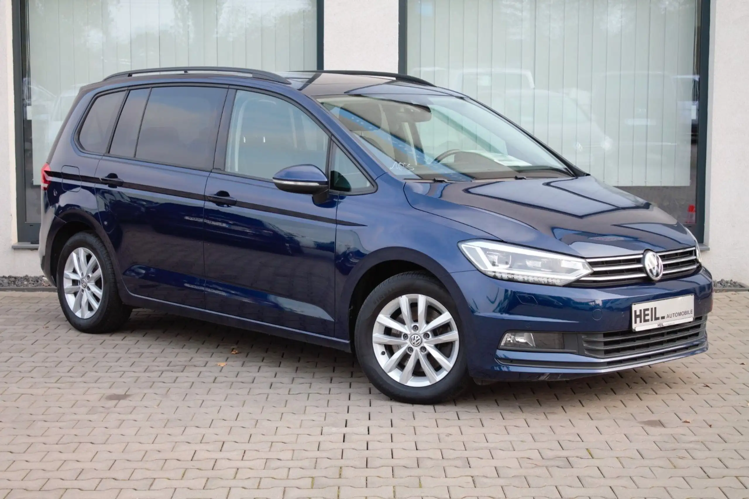 Volkswagen - Touran