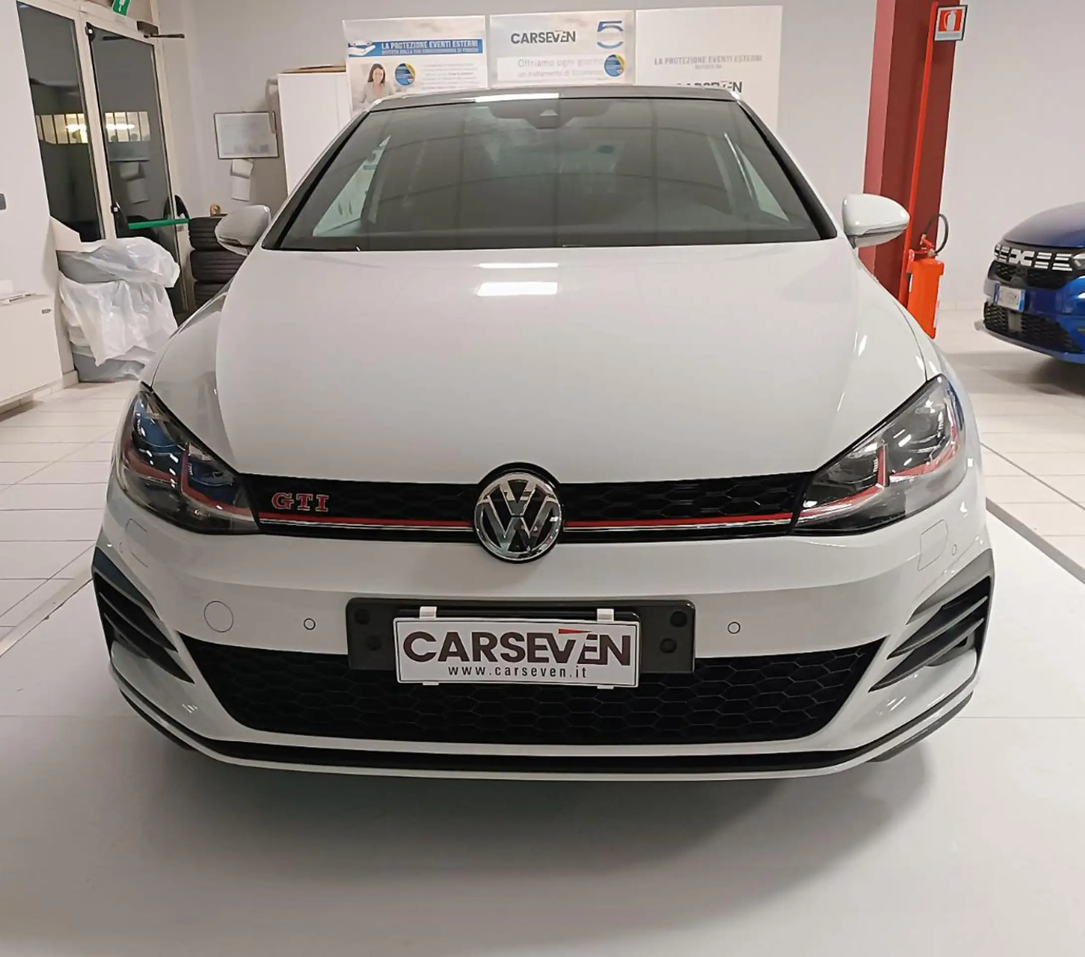 Volkswagen - Golf GTI