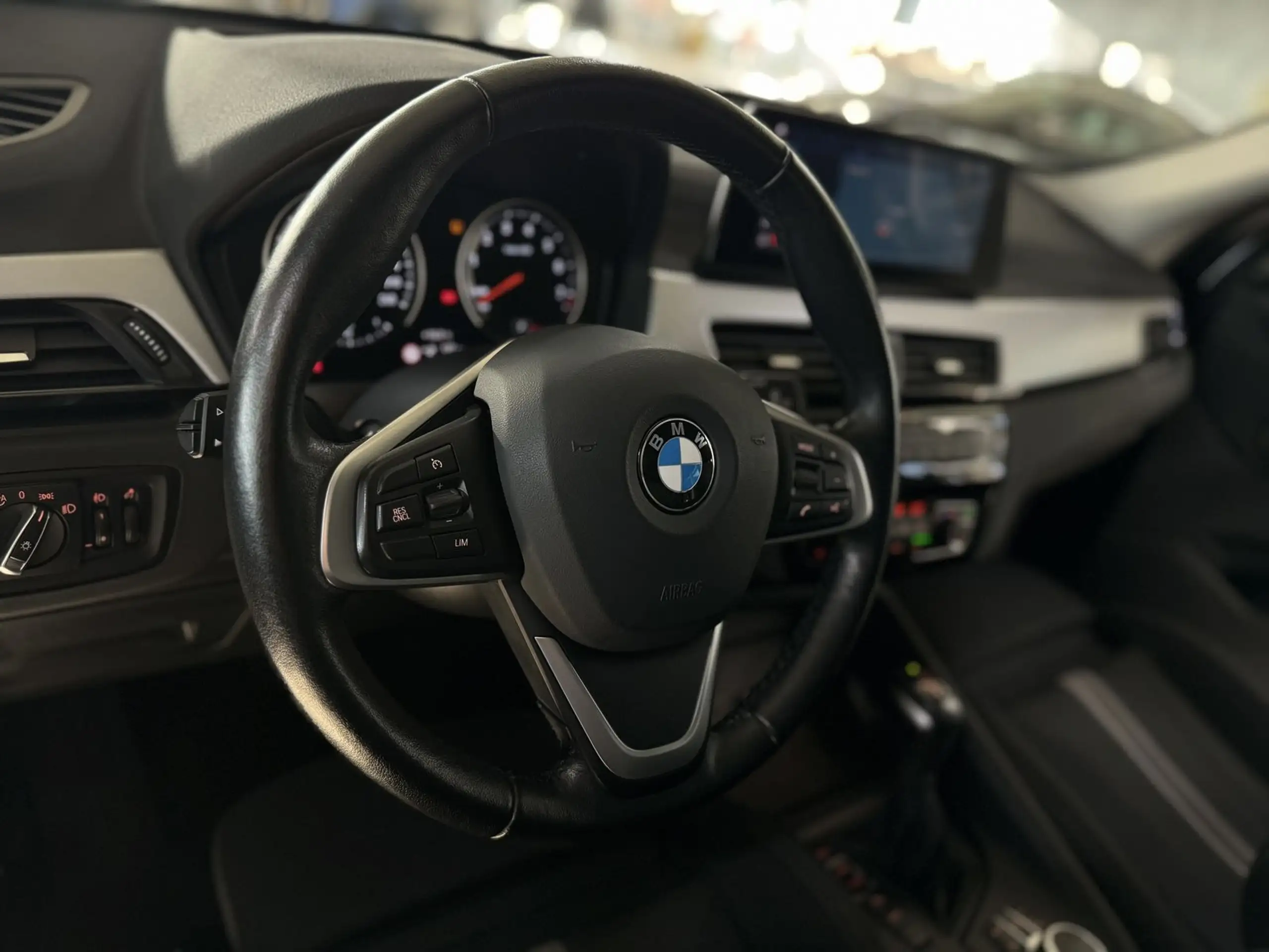 BMW - X1