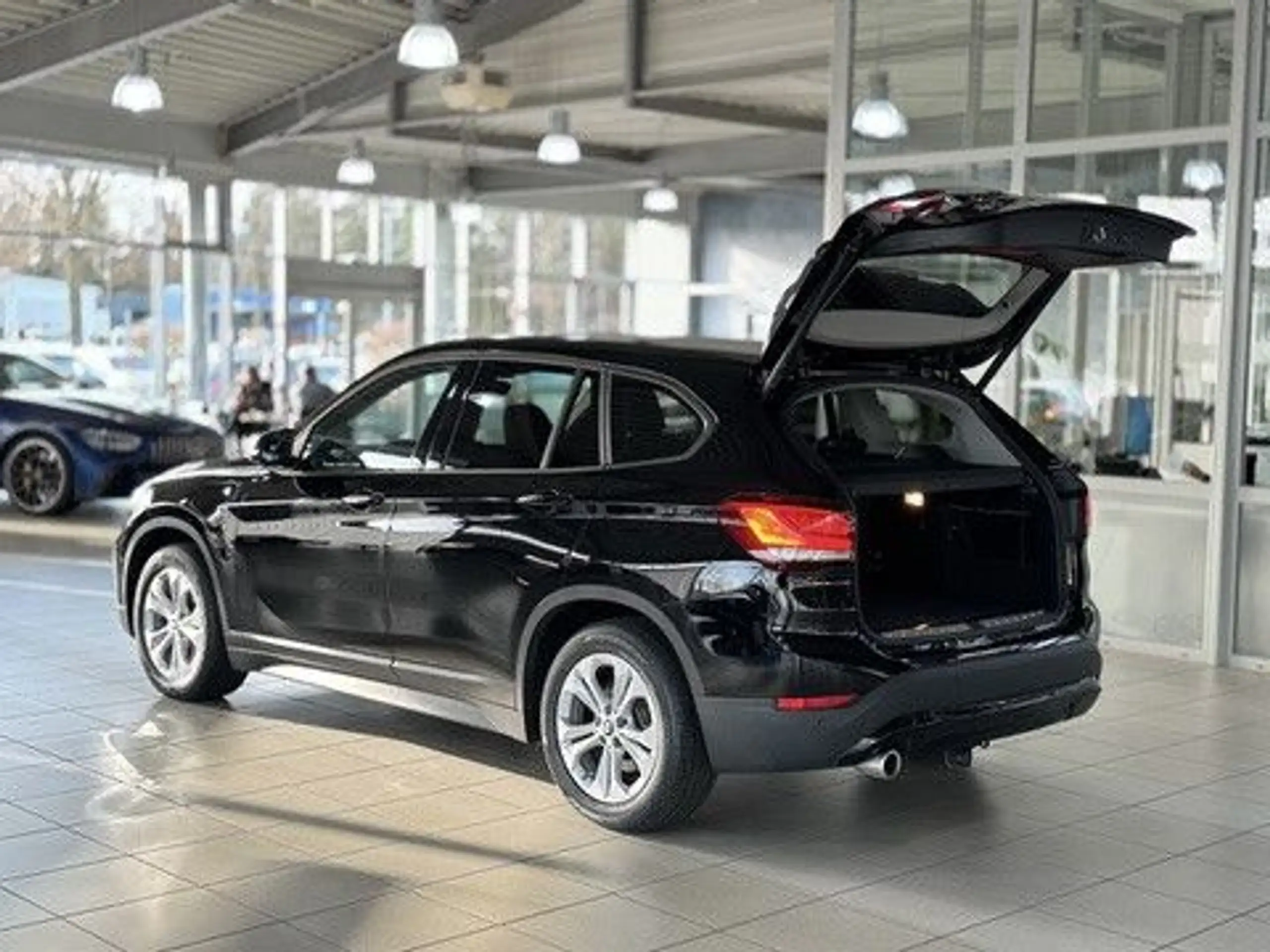 BMW - X1