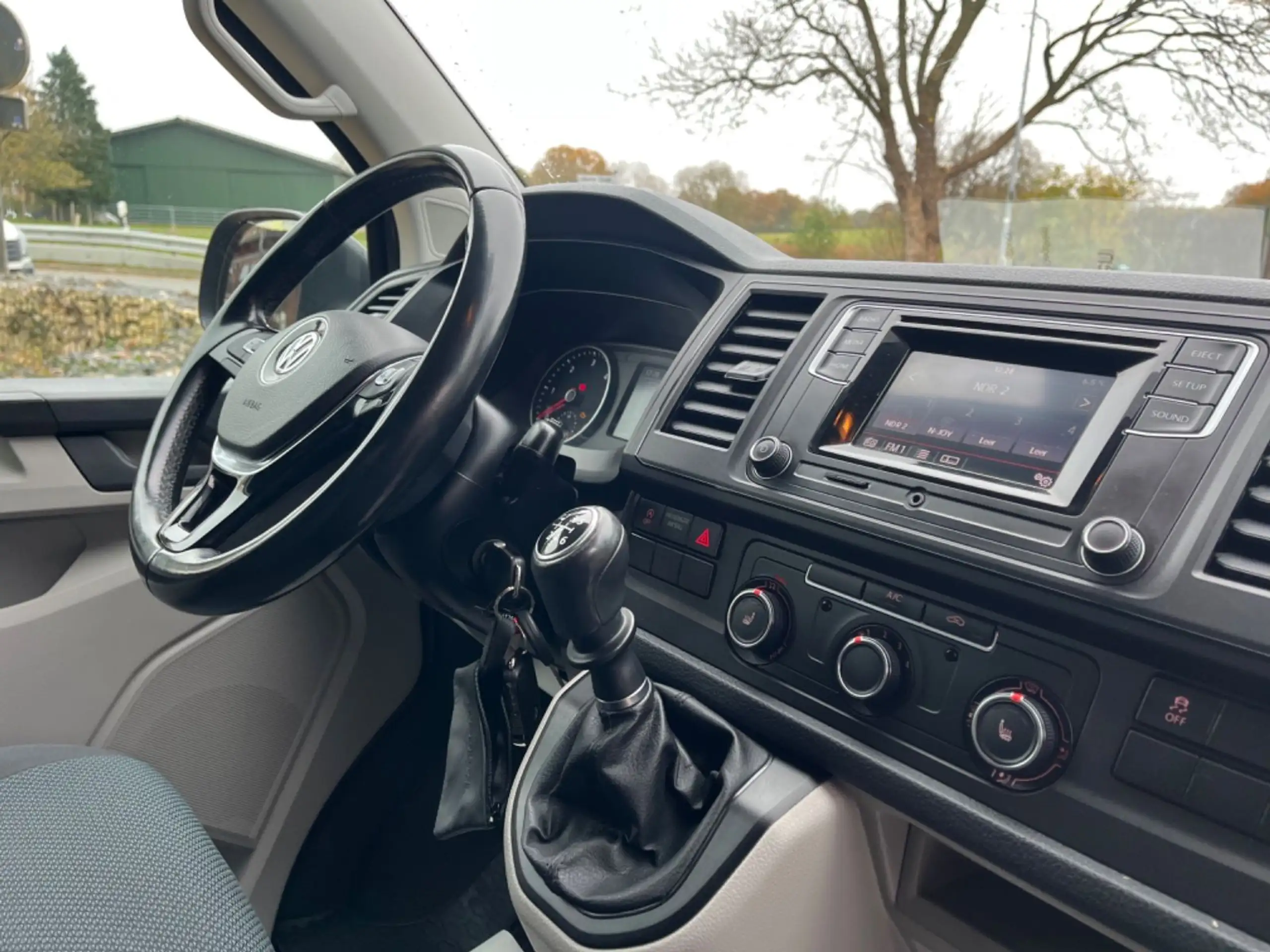 Volkswagen - T6 Transporter