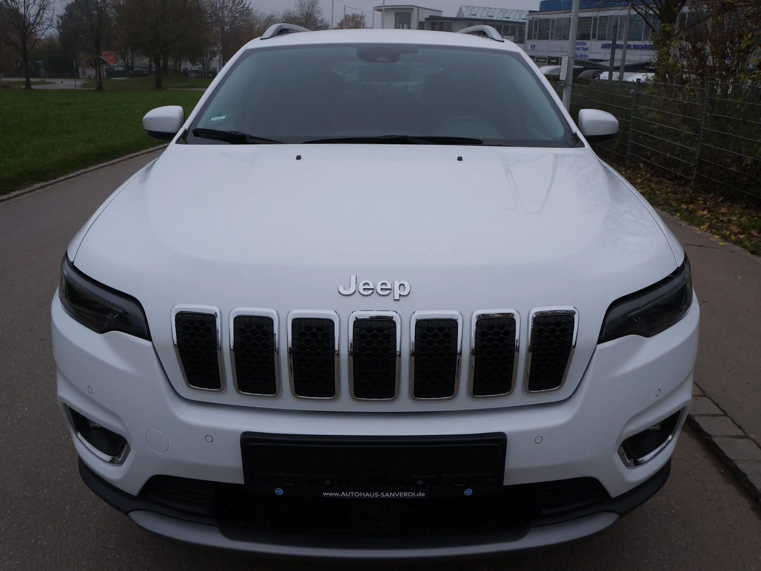 Jeep - Cherokee