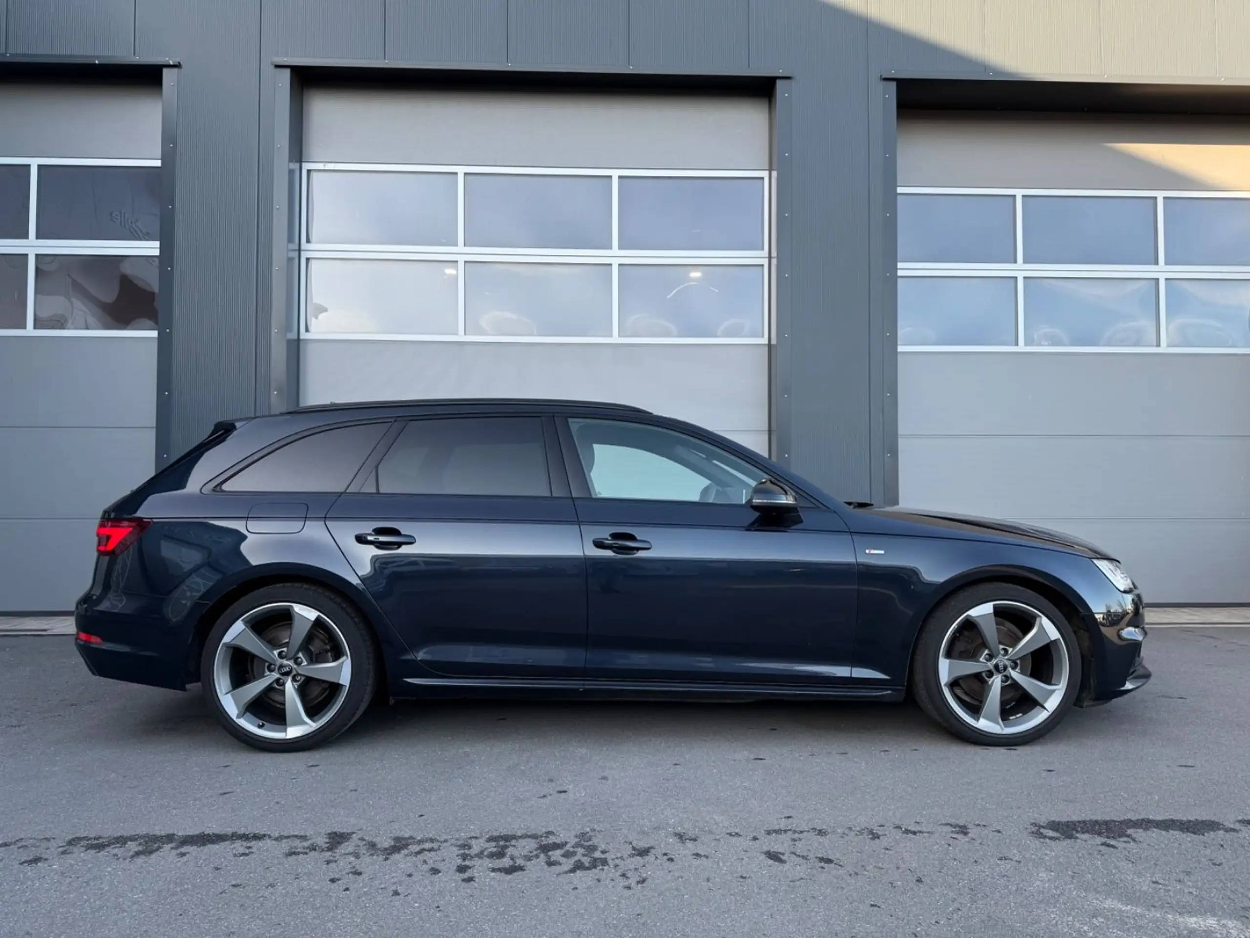 Audi - A4