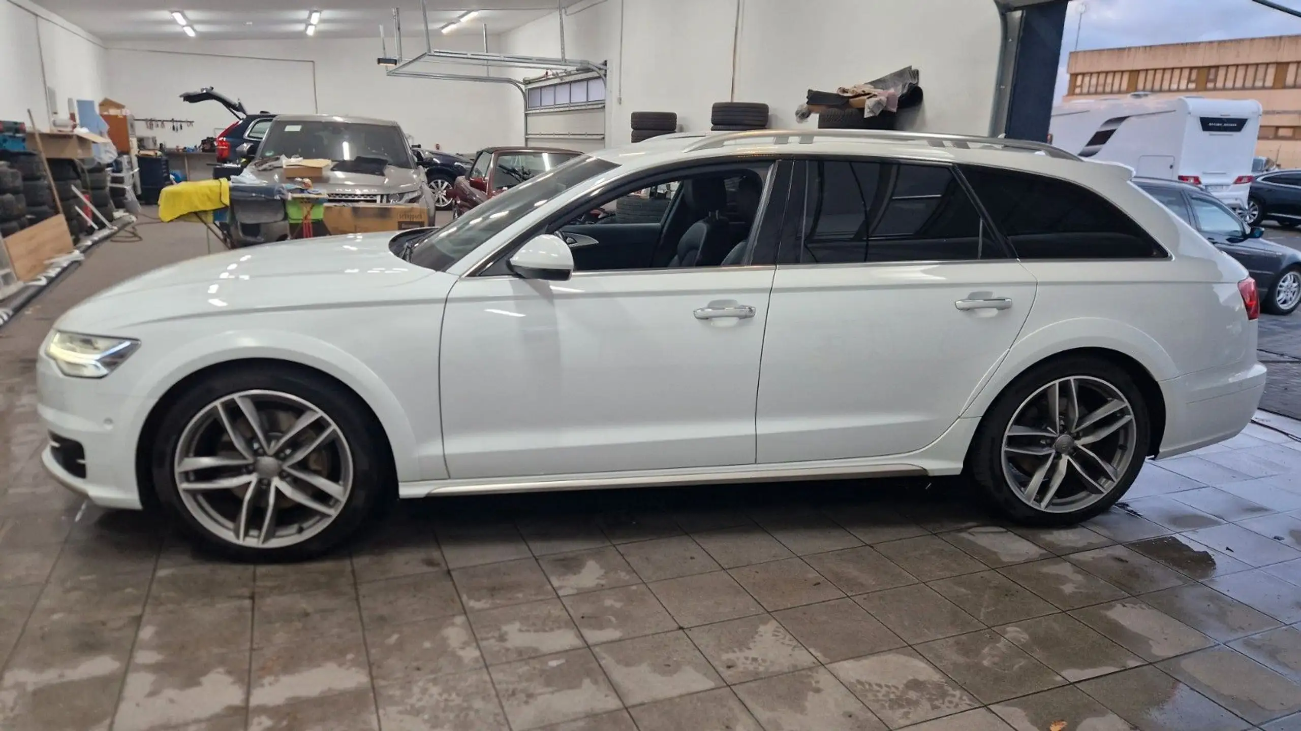 Audi - A6 allroad