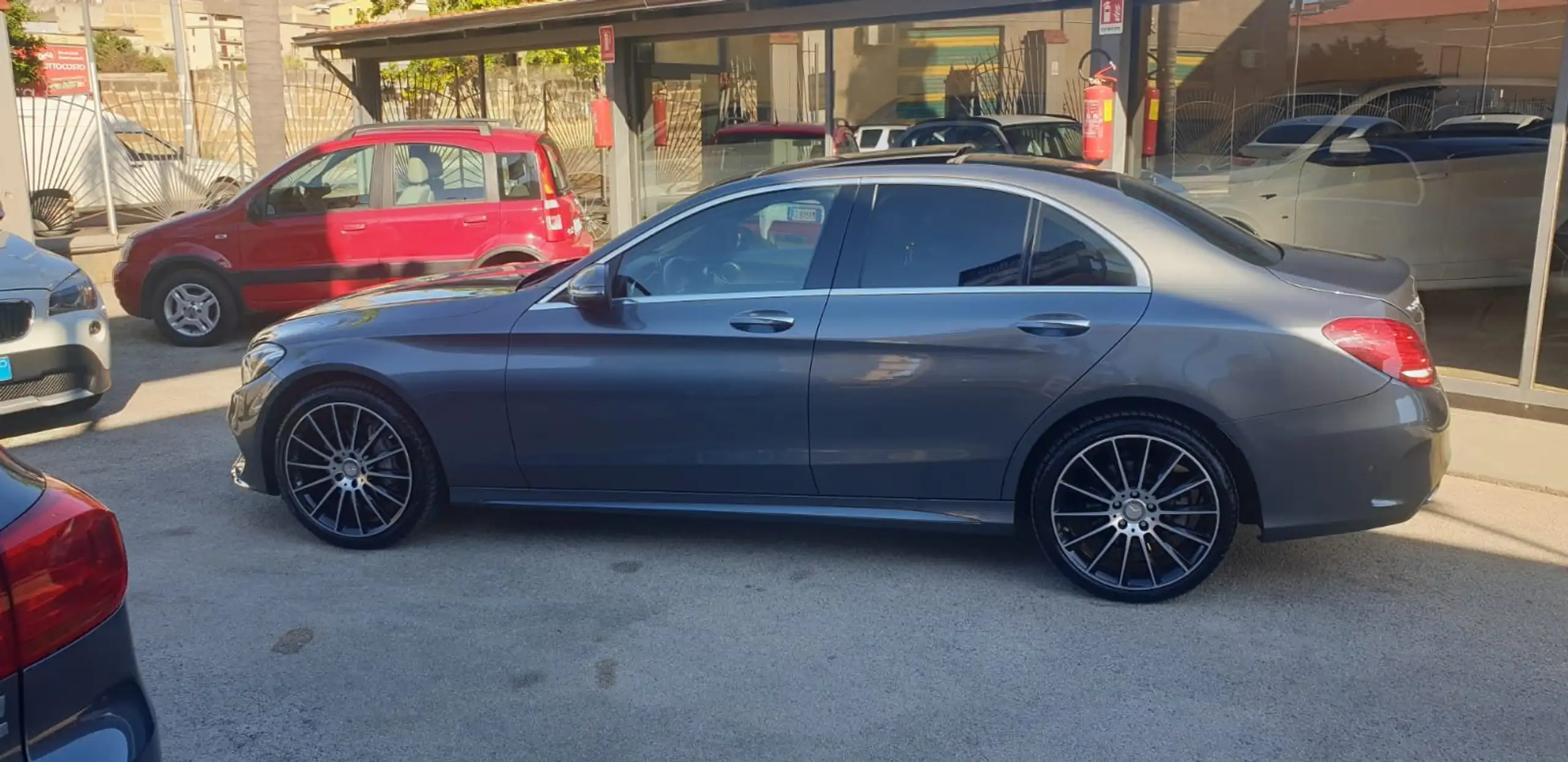 Mercedes-Benz - C 220