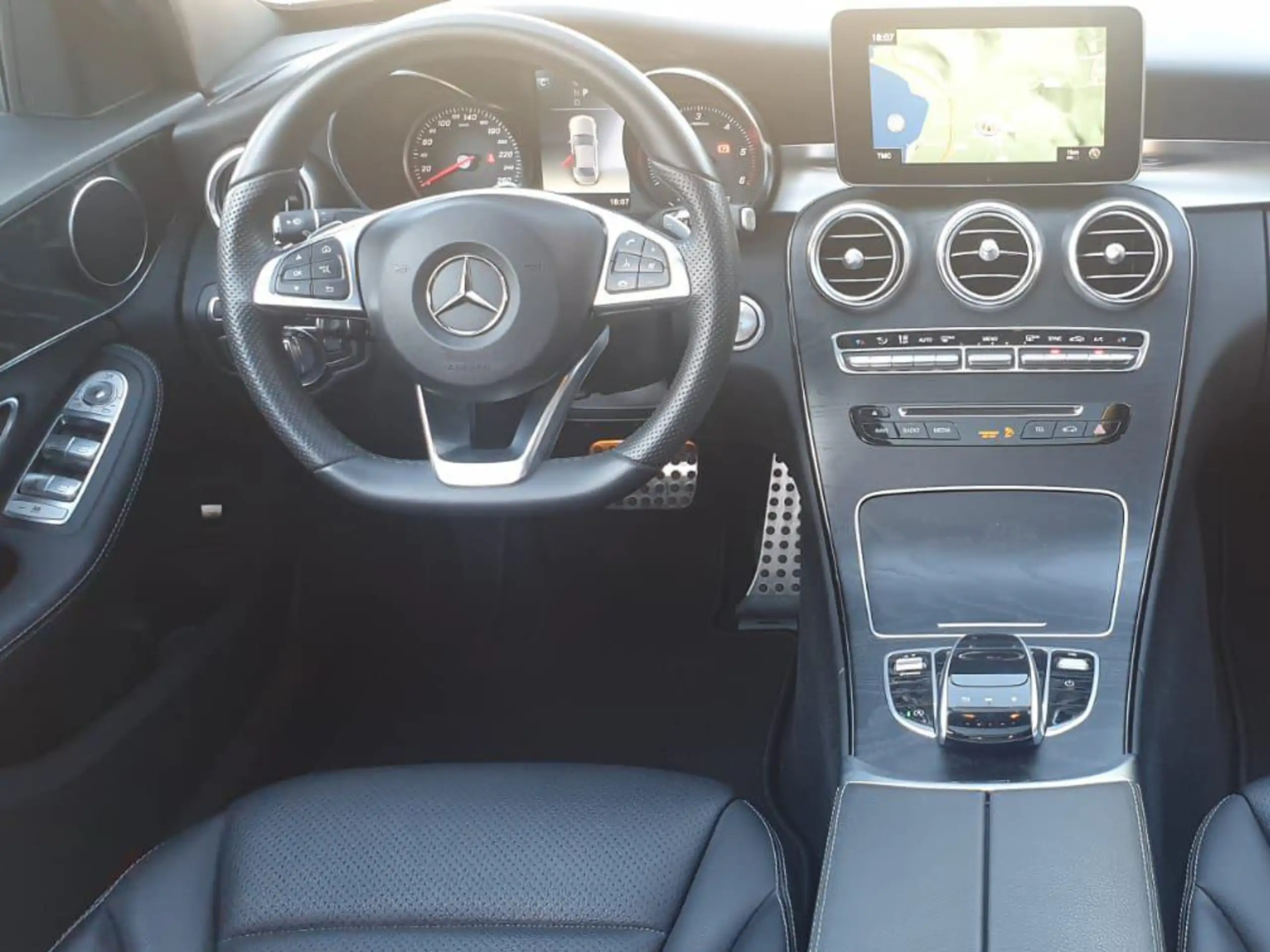 Mercedes-Benz - C 220