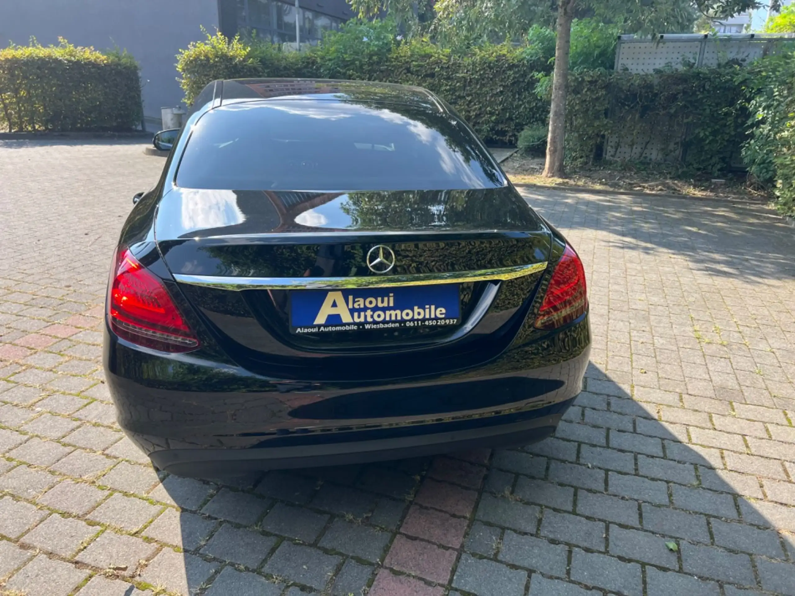 Mercedes-Benz - C 220